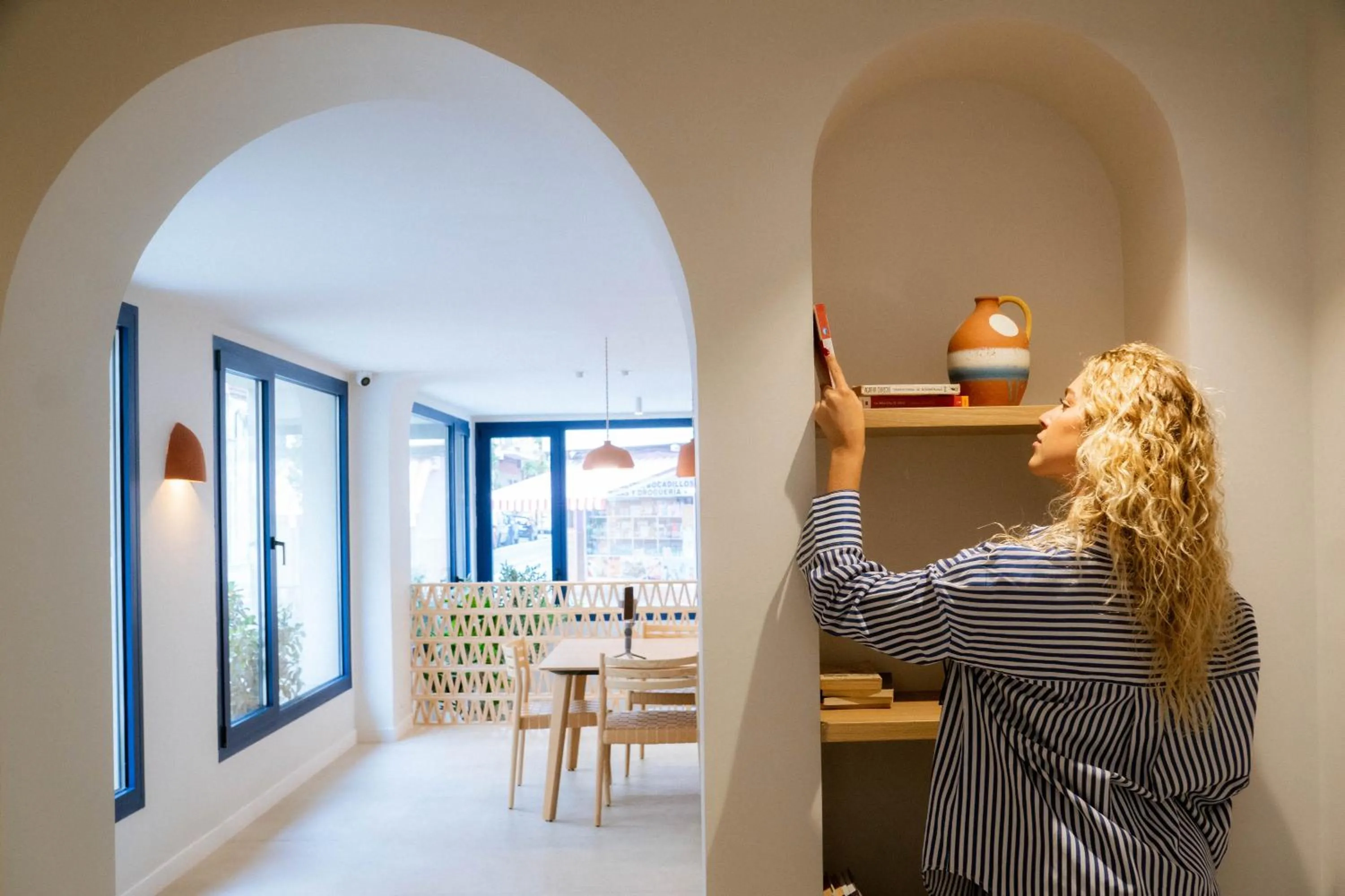 Seating area in BYPILLOW Paseo