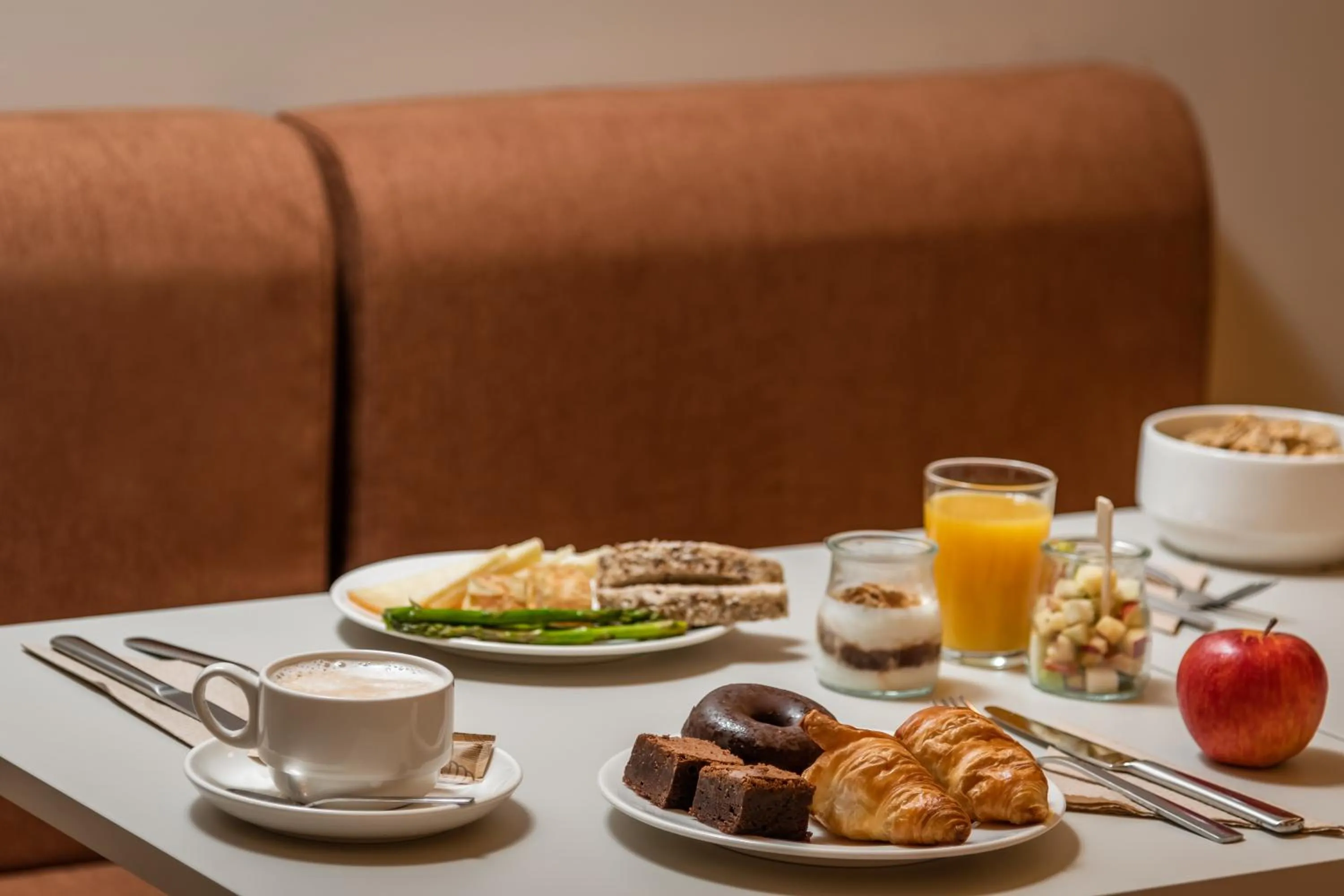 Breakfast in BYPILLOW Paseo