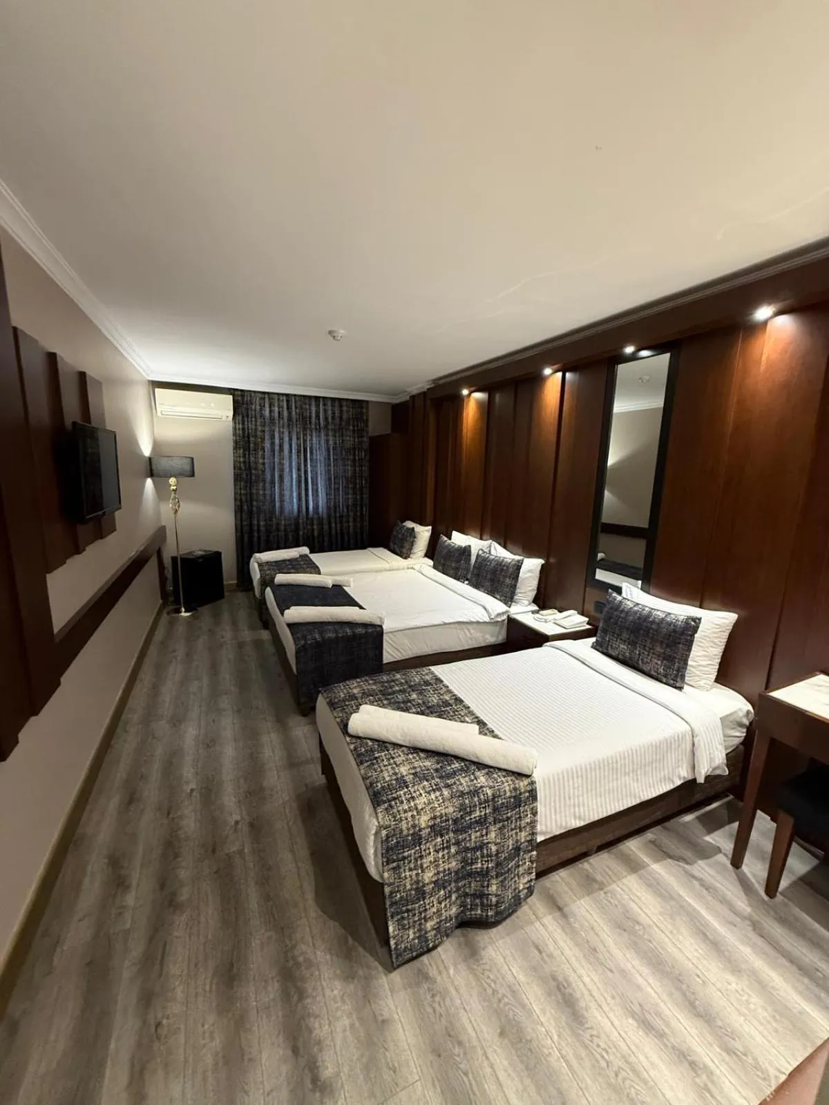 Photo of the whole room, Bed in Green Anka Hotel