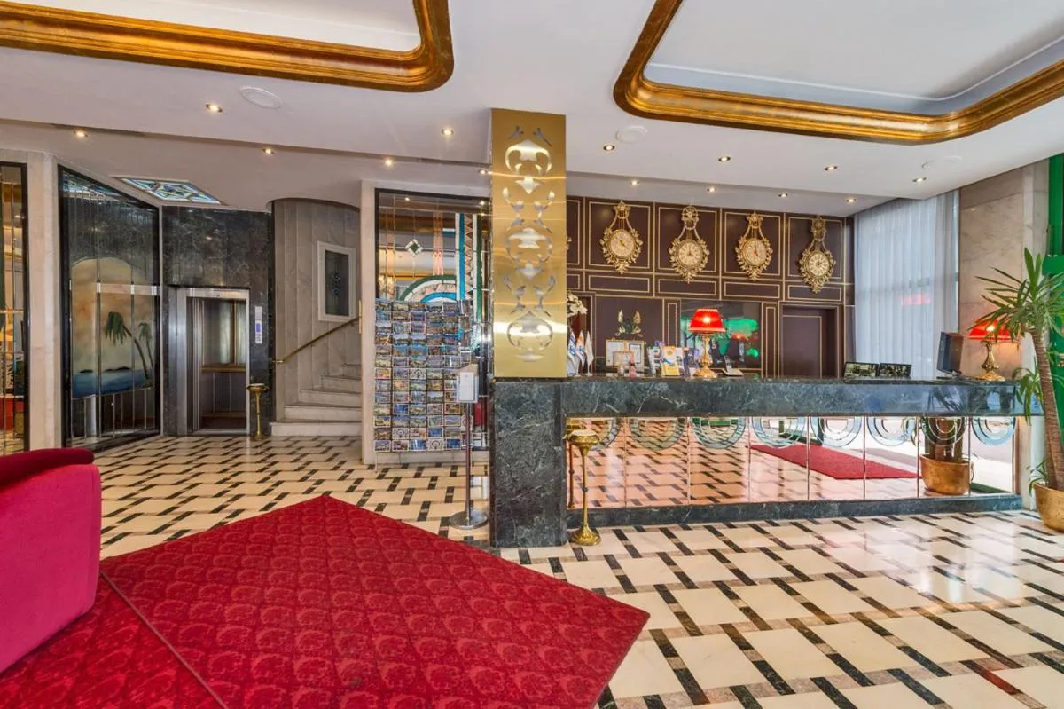 Lobby or reception in Green Anka Hotel