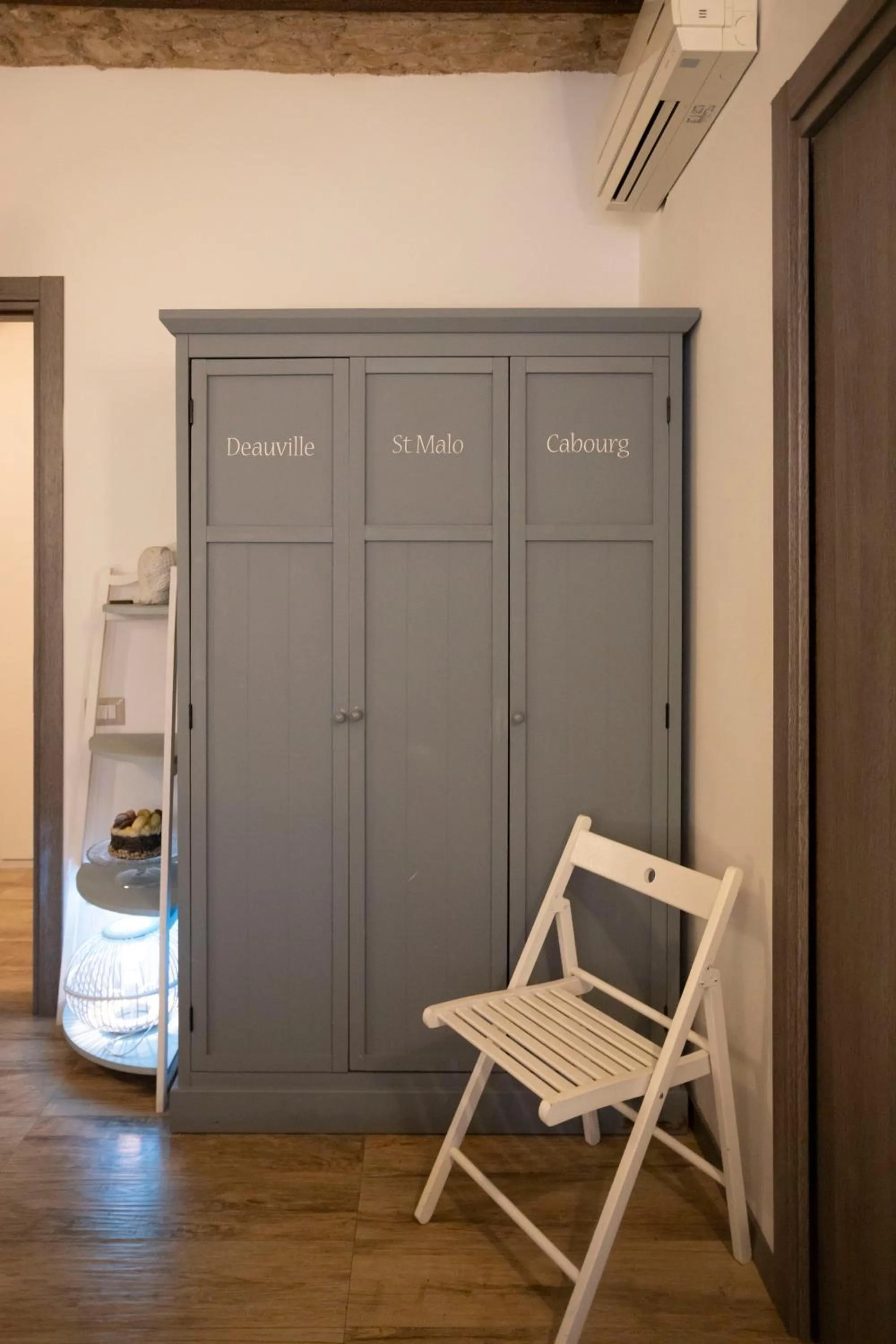 wardrobe in Il Campanile