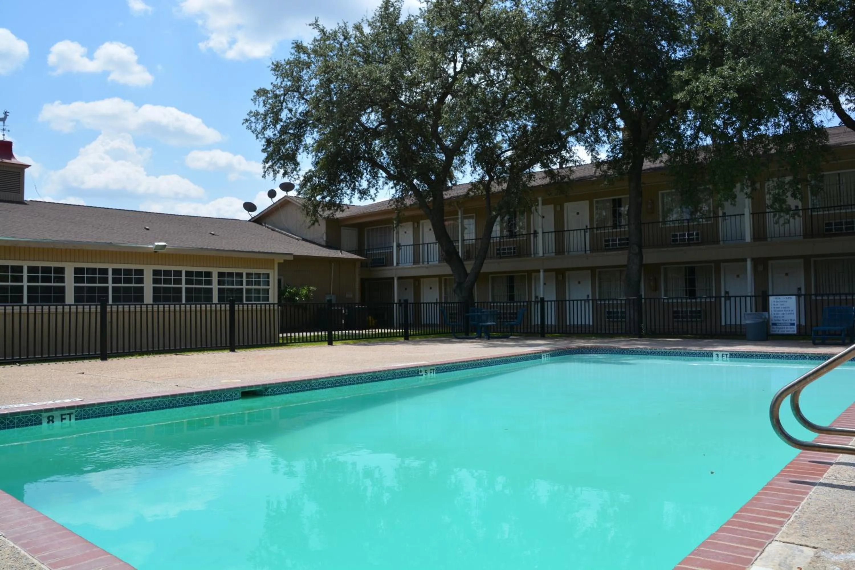 Pool view in Inn of Uvalde