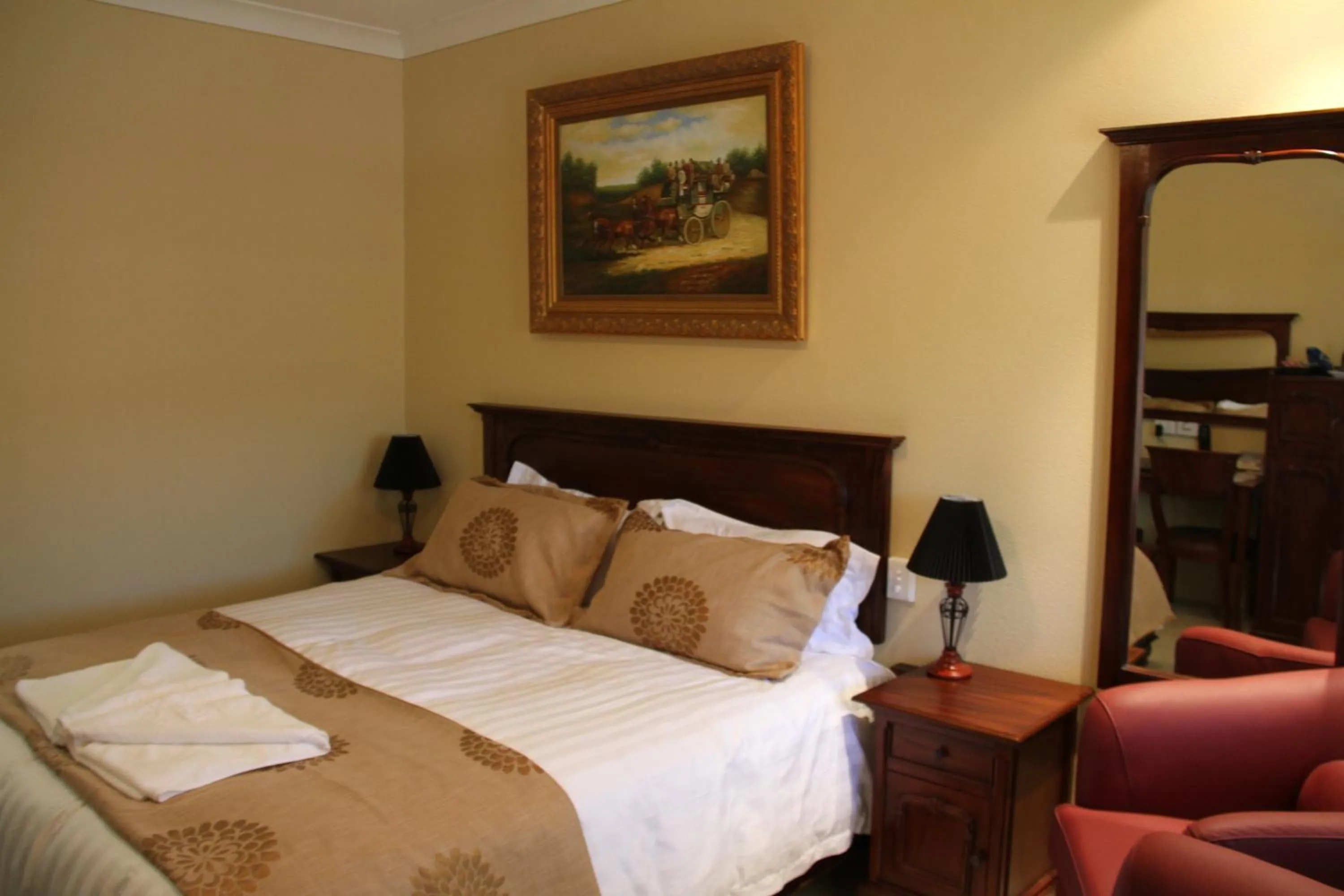 Bed in Overlander Homestead Motel