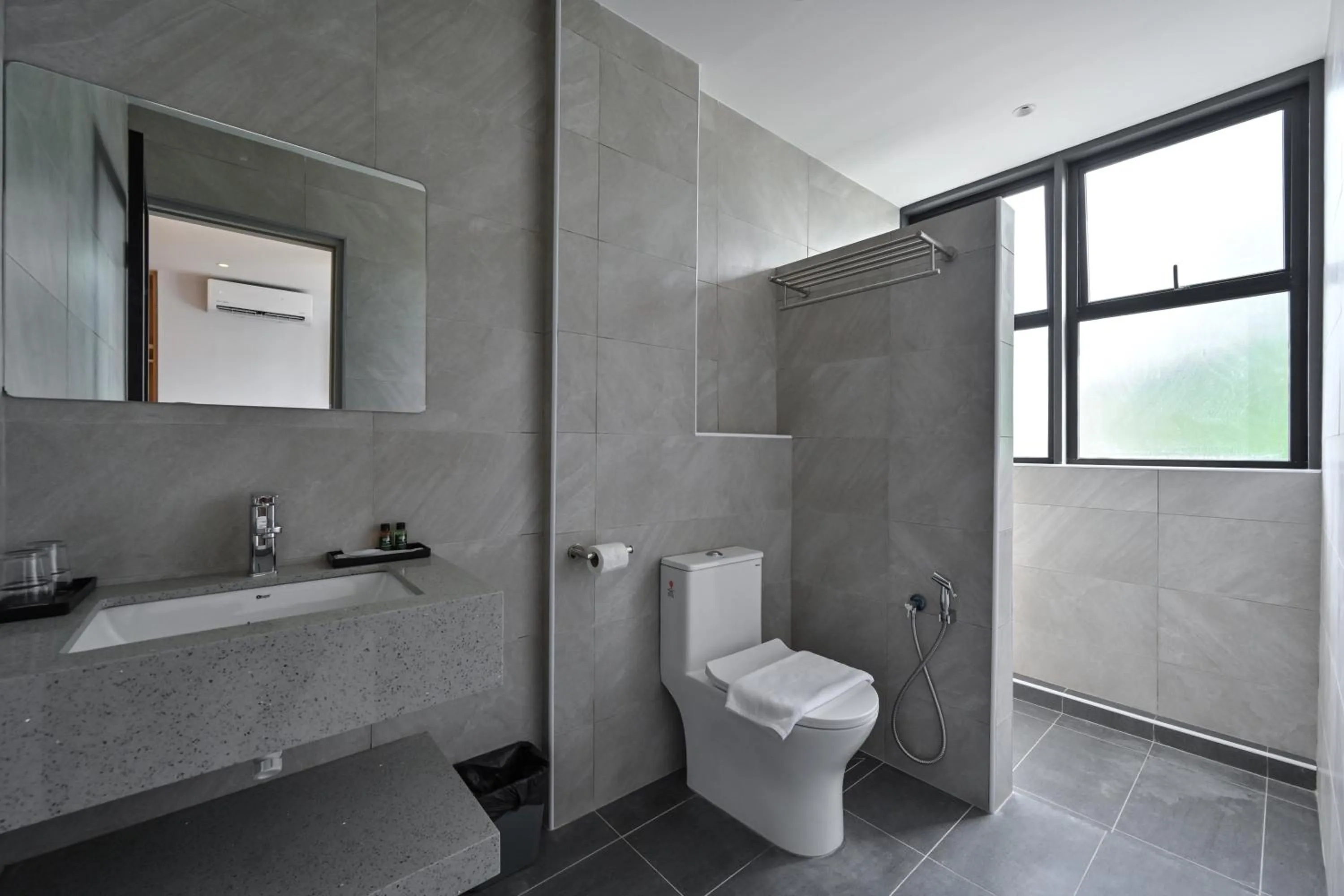 Bathroom in Macalister 288