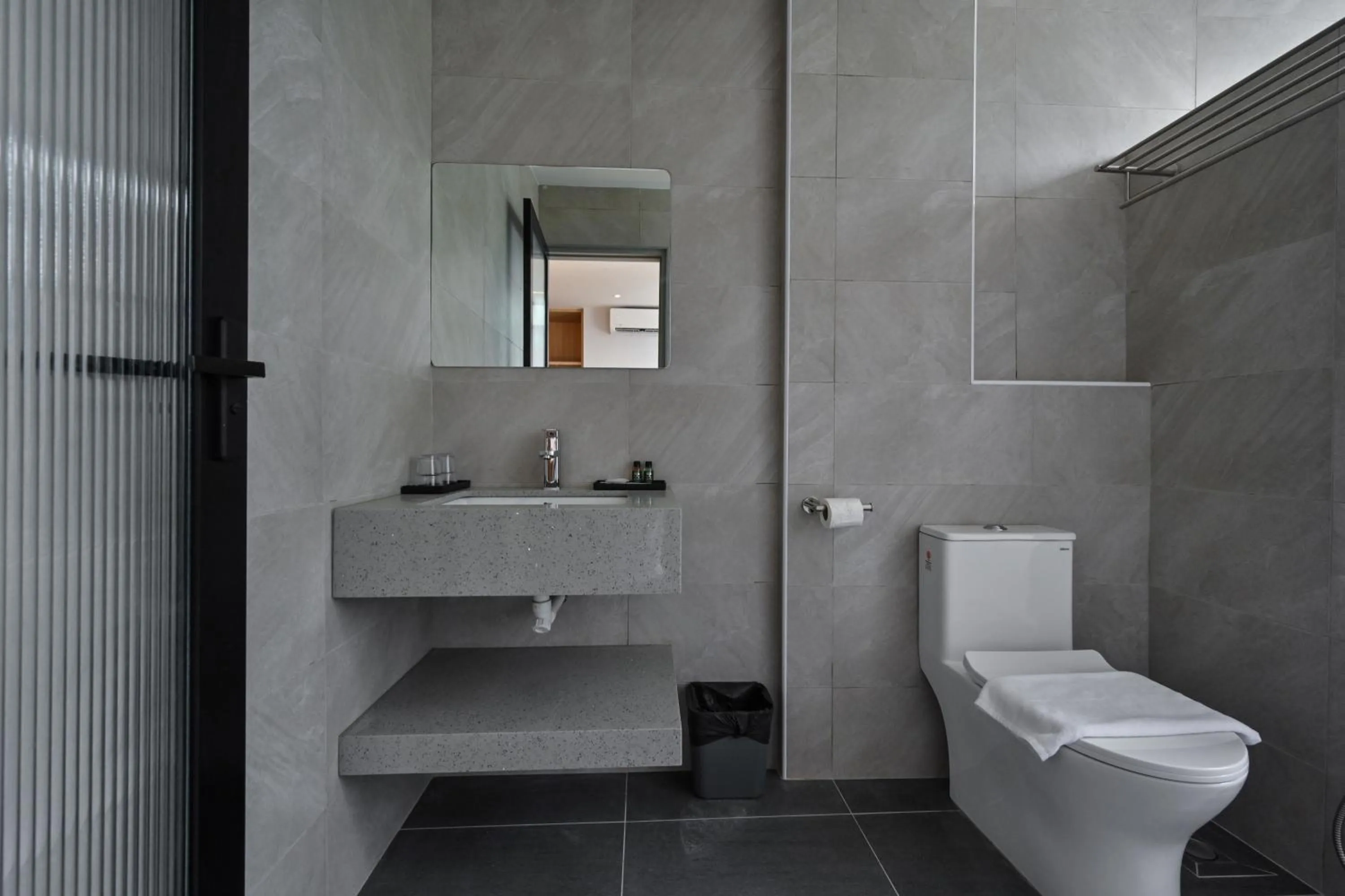 Bathroom in Macalister 288