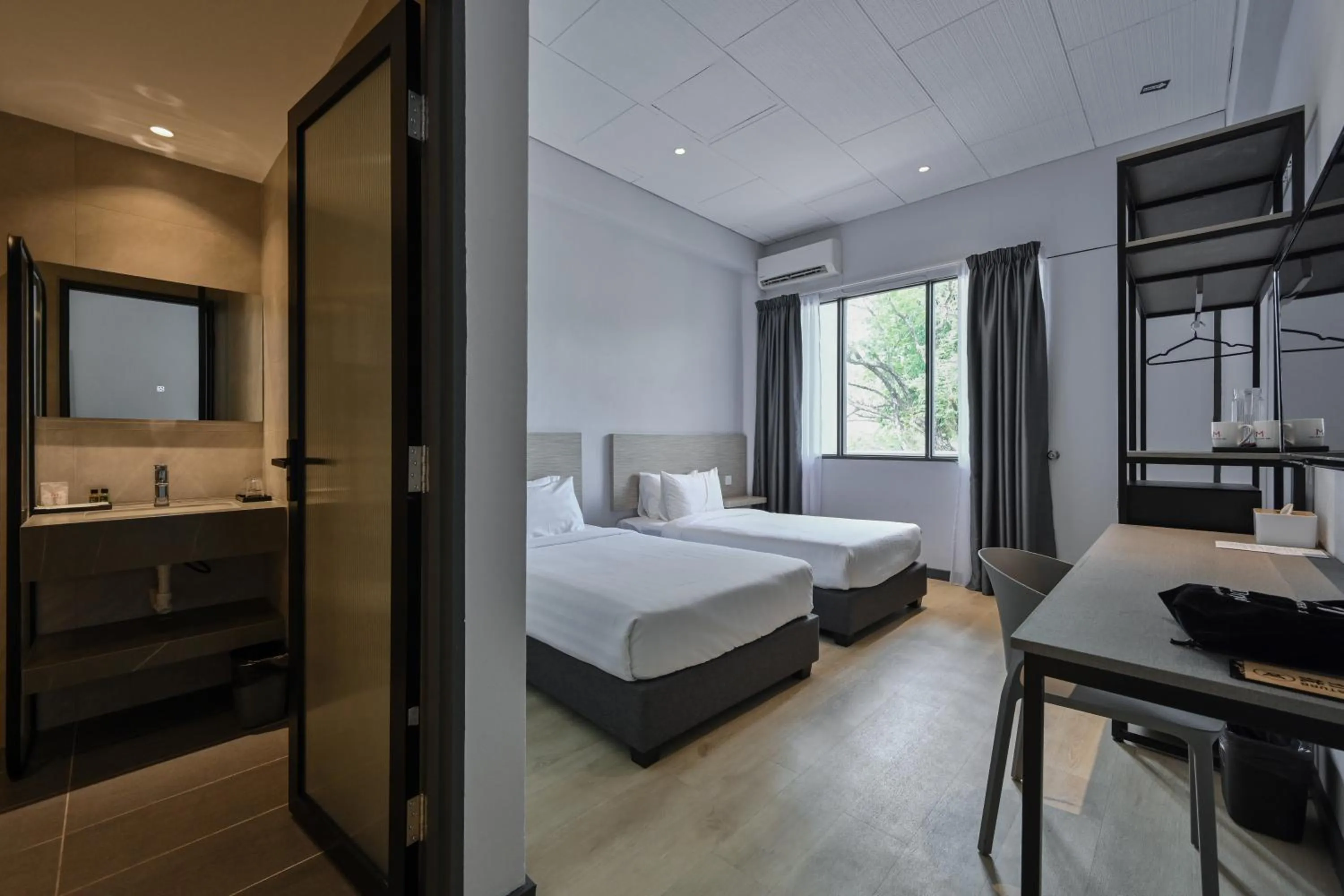 Bedroom, Bed in Macalister 288