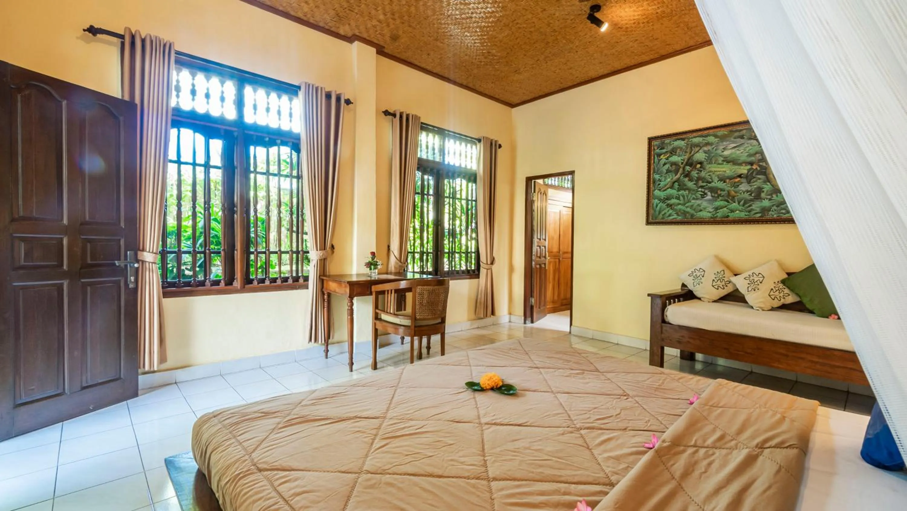 Bedroom, Bed in Cafe Wayan Cottages Senggigi