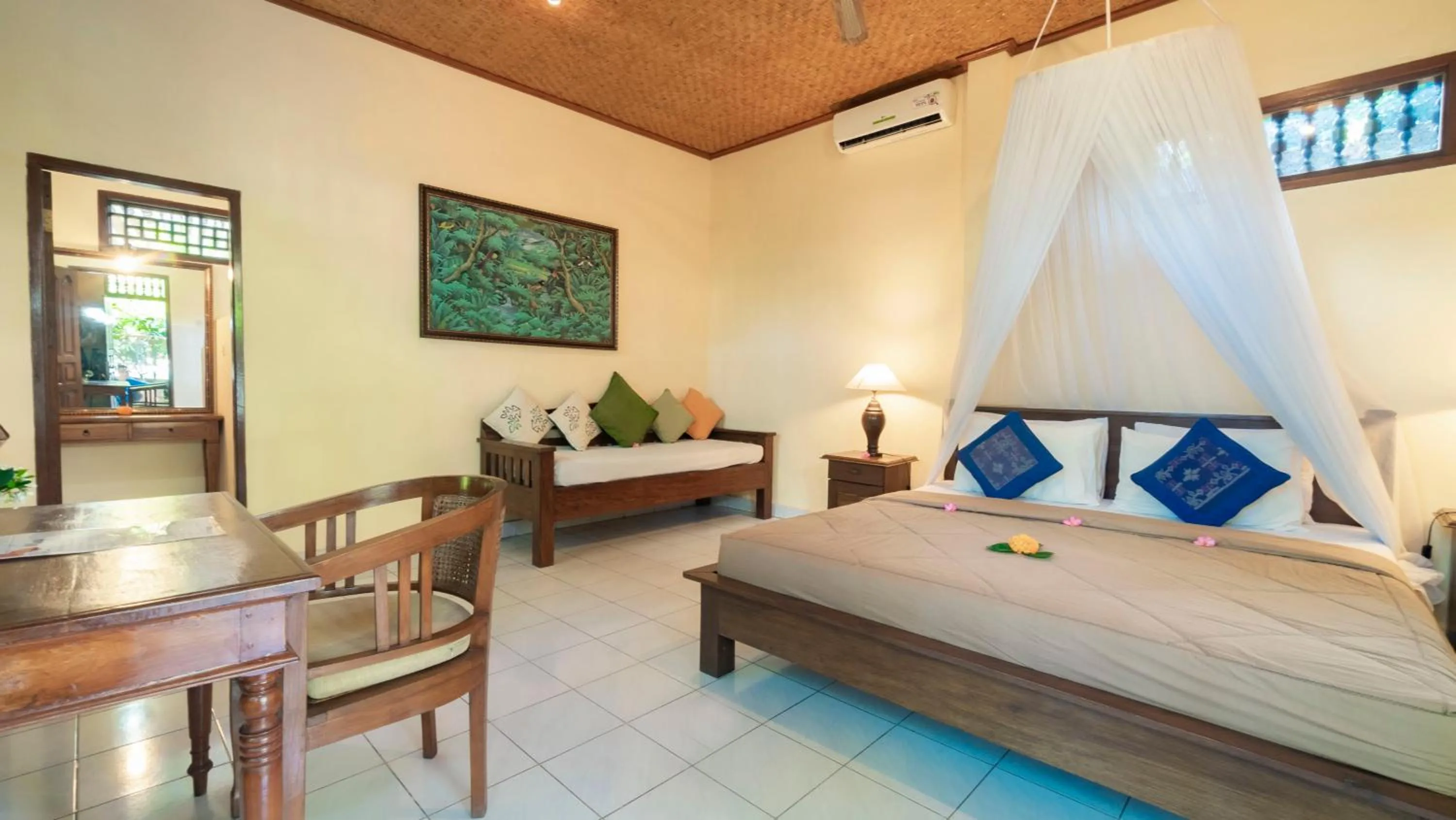 Bedroom, Bed in Cafe Wayan Cottages Senggigi