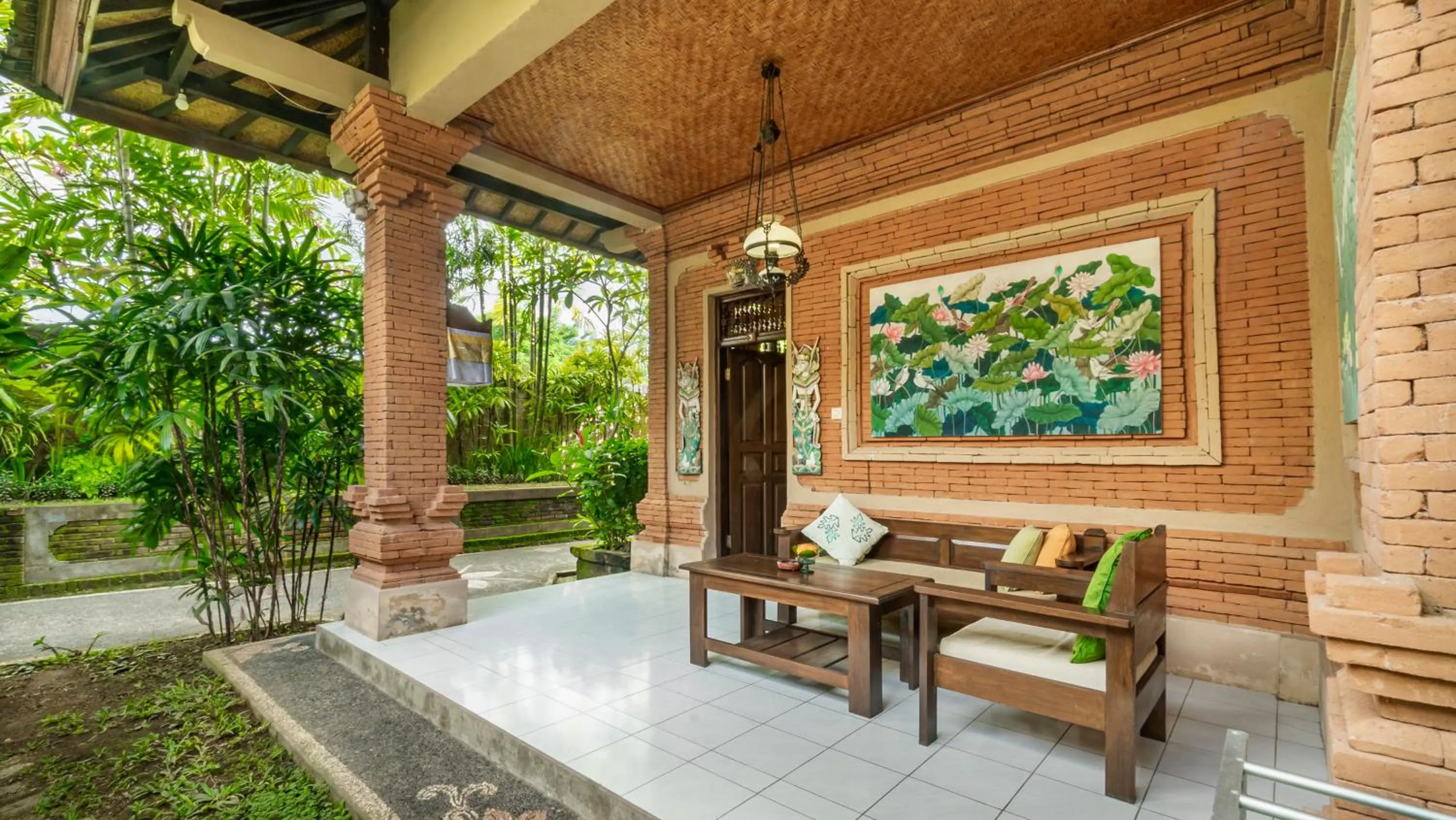 Balcony/Terrace in Cafe Wayan Cottages Senggigi