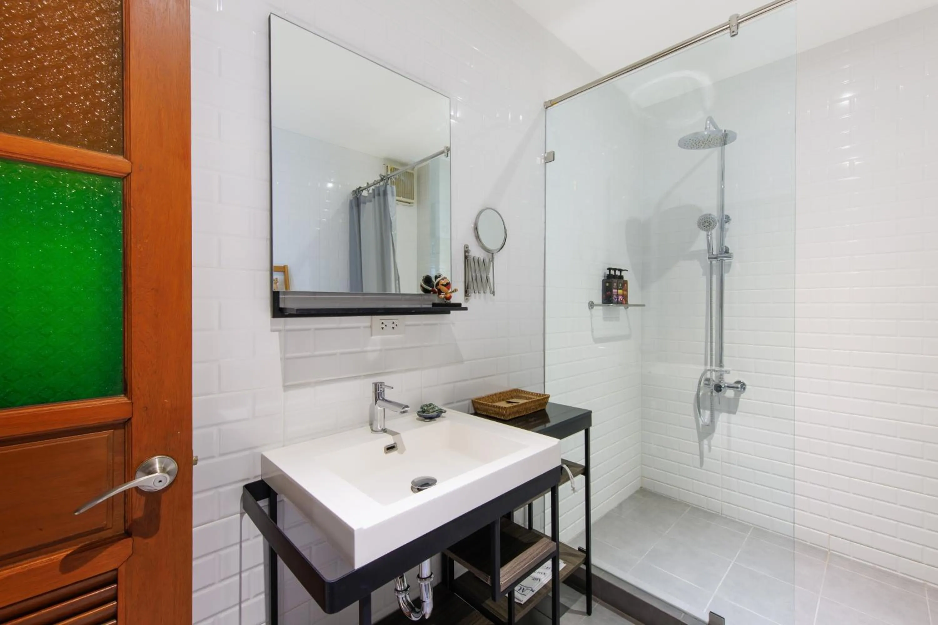 Shower in Chala Number 2 Art and Gallery