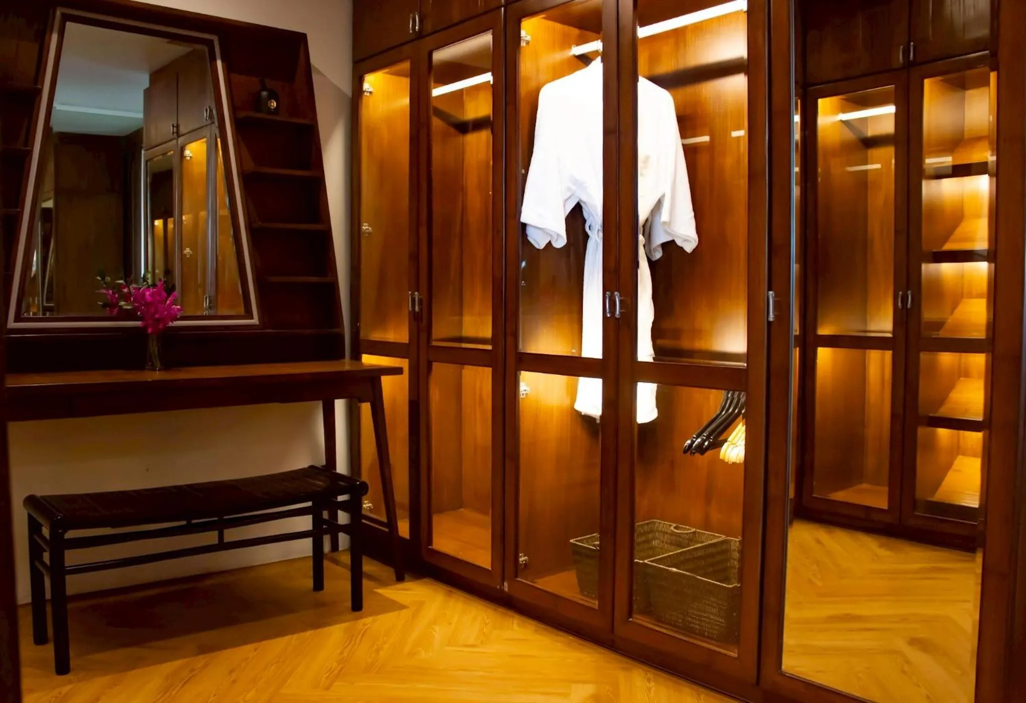 Chala Number 2 Art and Gallery