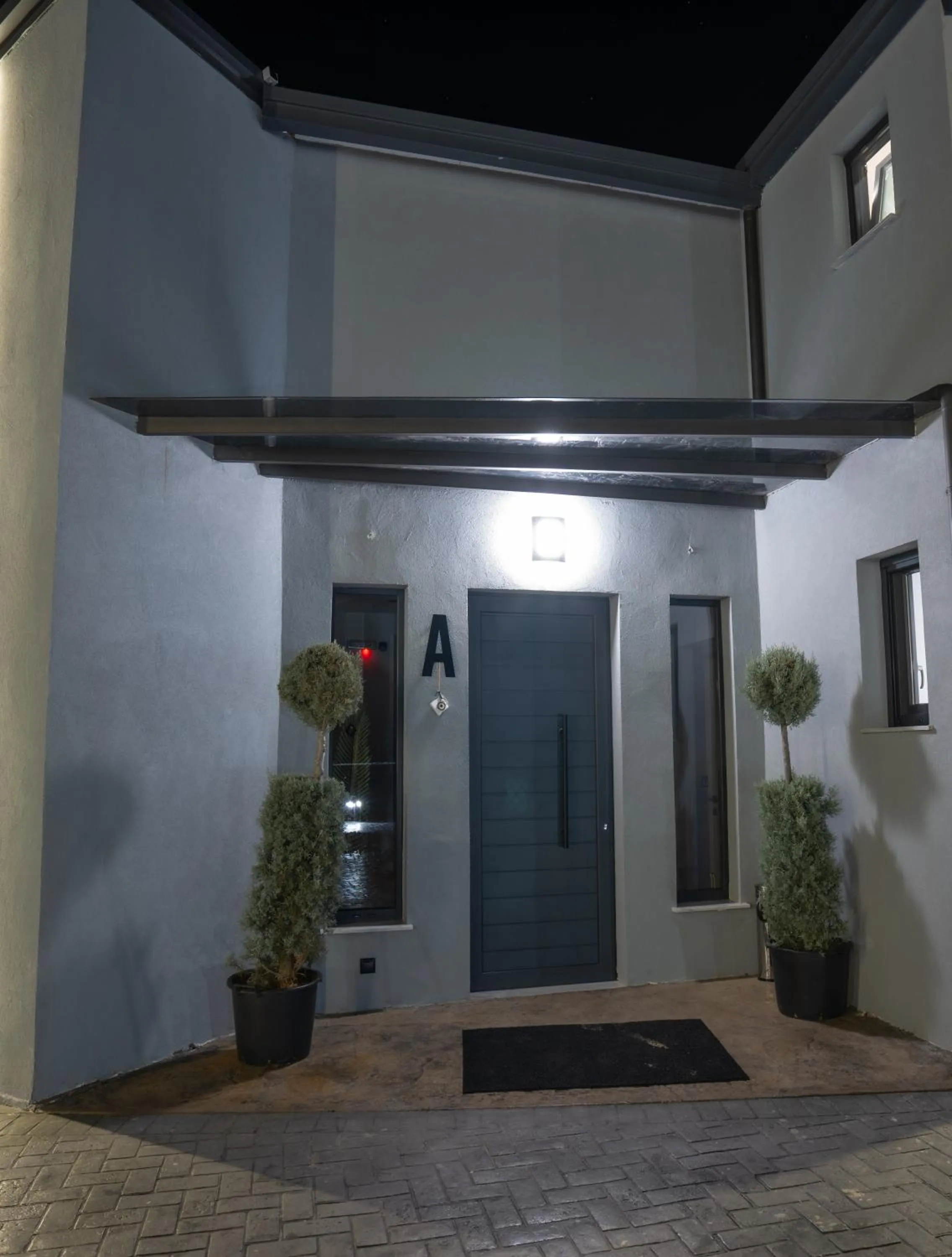 Facade/entrance in THE ROOMS