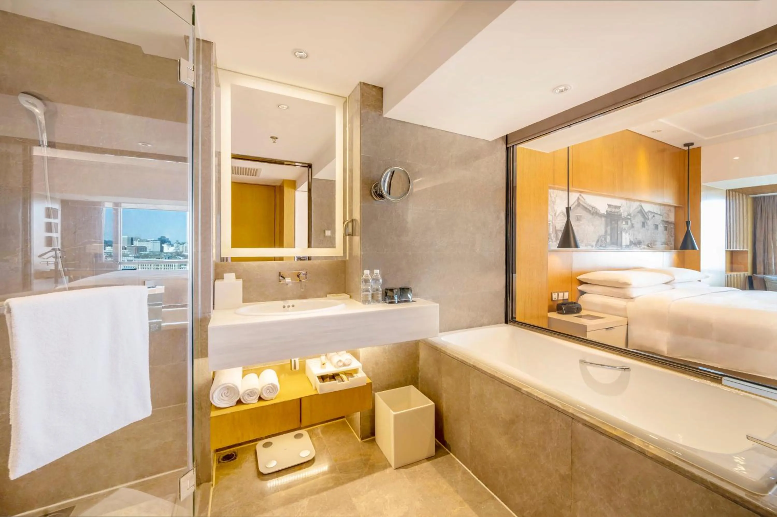 Toilet, Bed in Renaissance Beijing Wangfujing Hotel