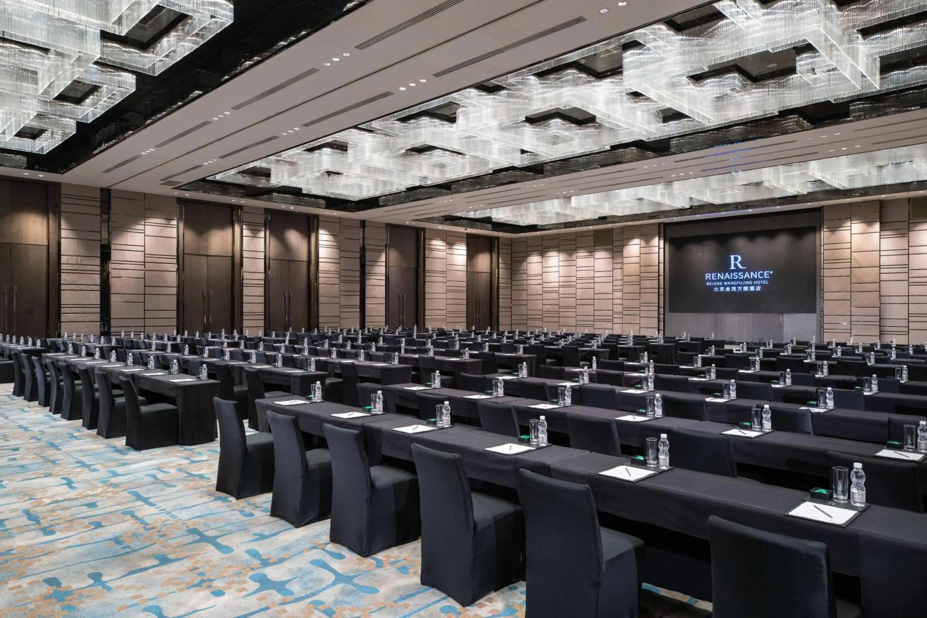 Meeting/conference room in Renaissance Beijing Wangfujing Hotel