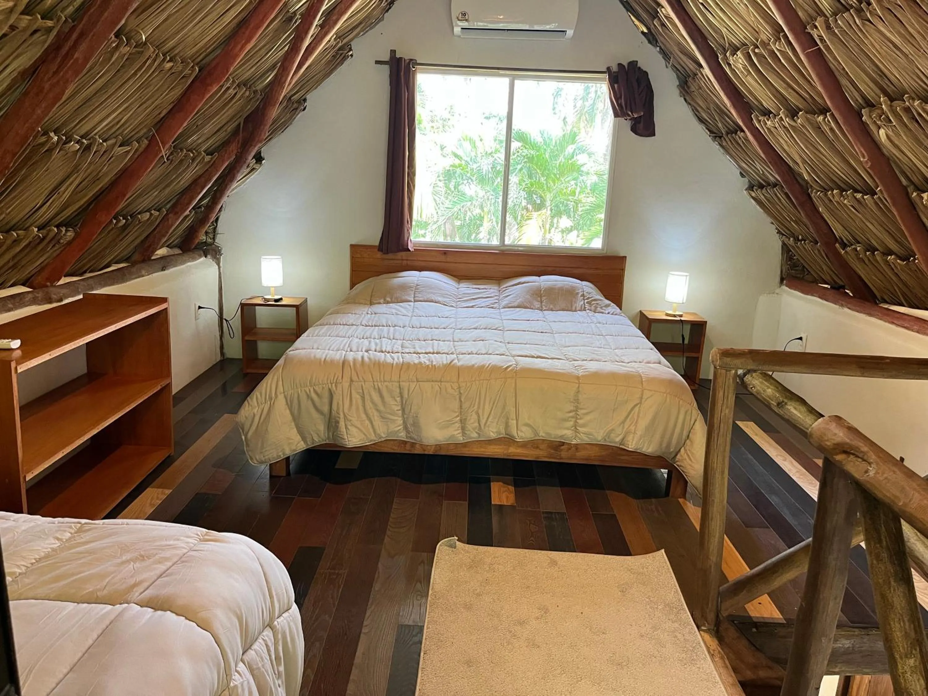 Photo of the whole room, Bed in Xanthus Hotel