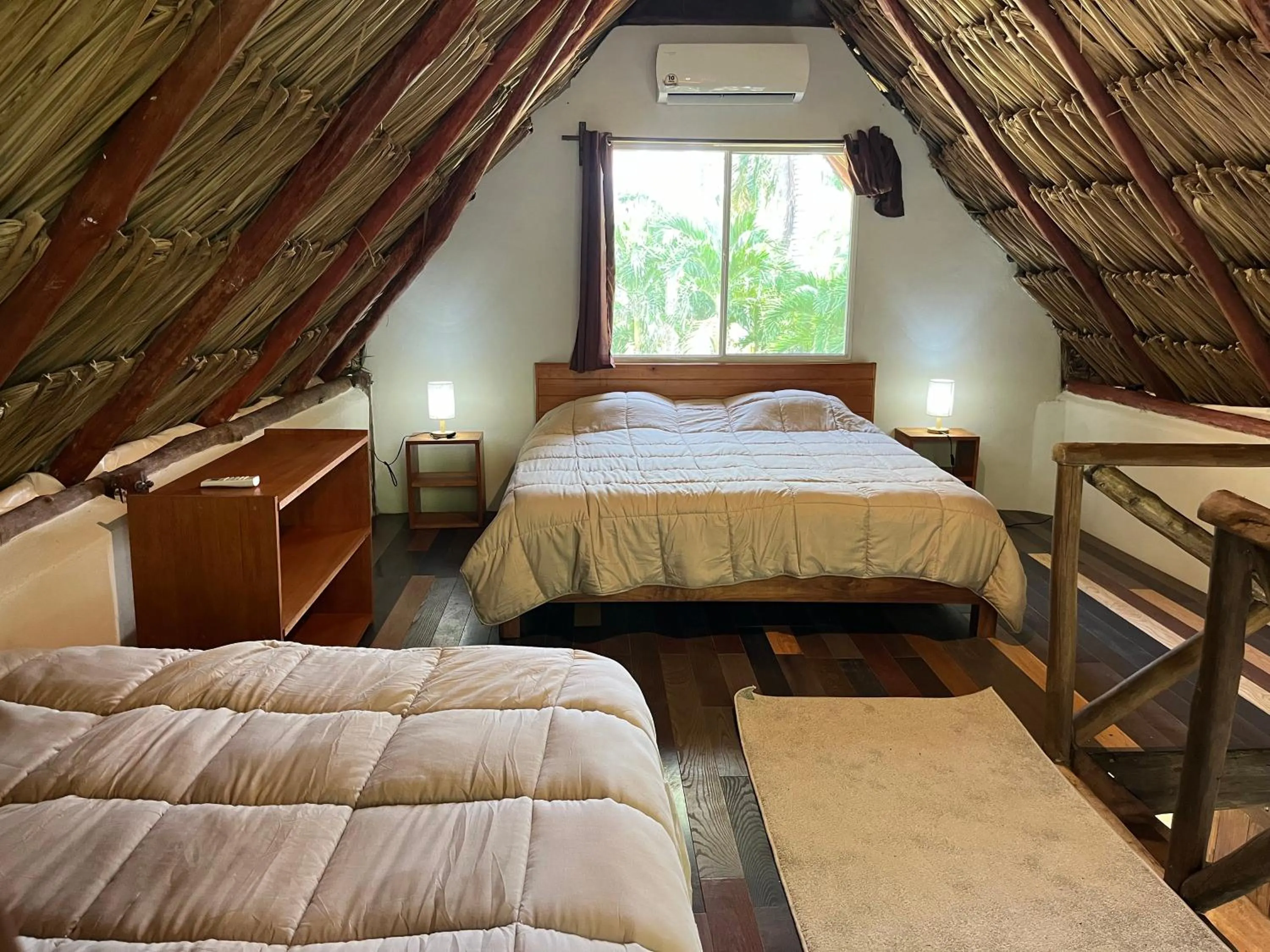 Photo of the whole room, Bed in Xanthus Hotel