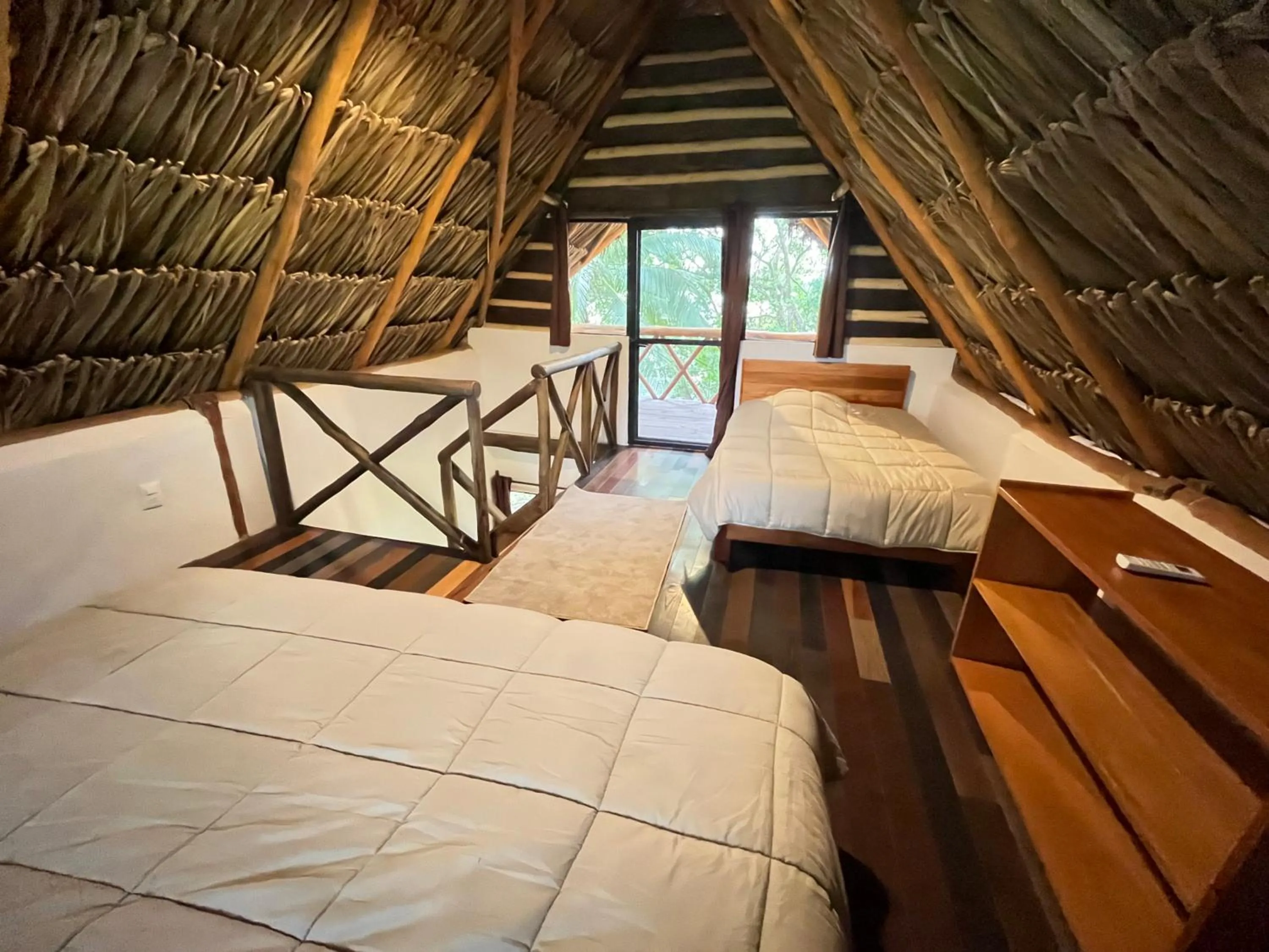 Photo of the whole room, Bed in Xanthus Hotel