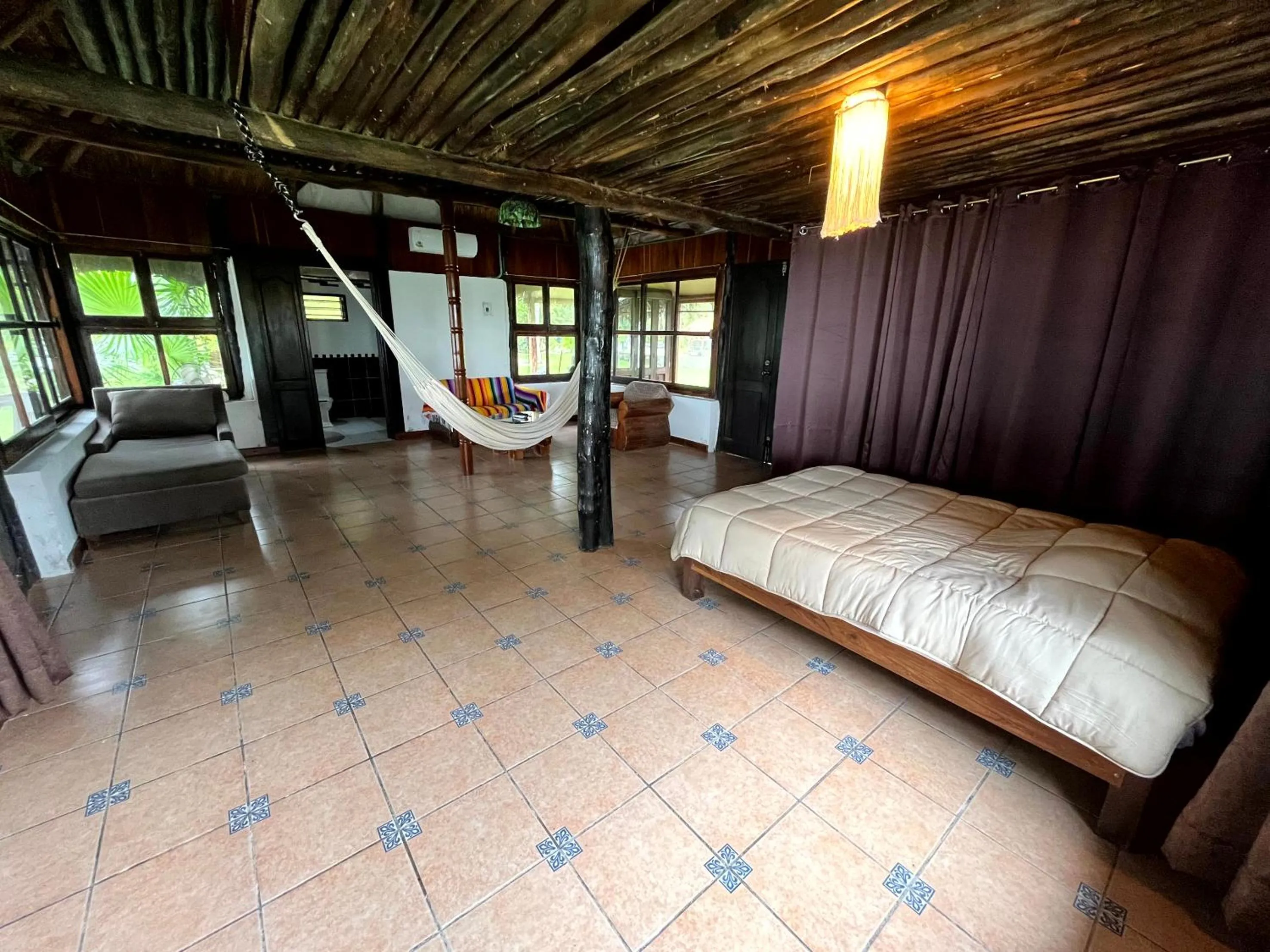 Photo of the whole room, Bed in Xanthus Hotel