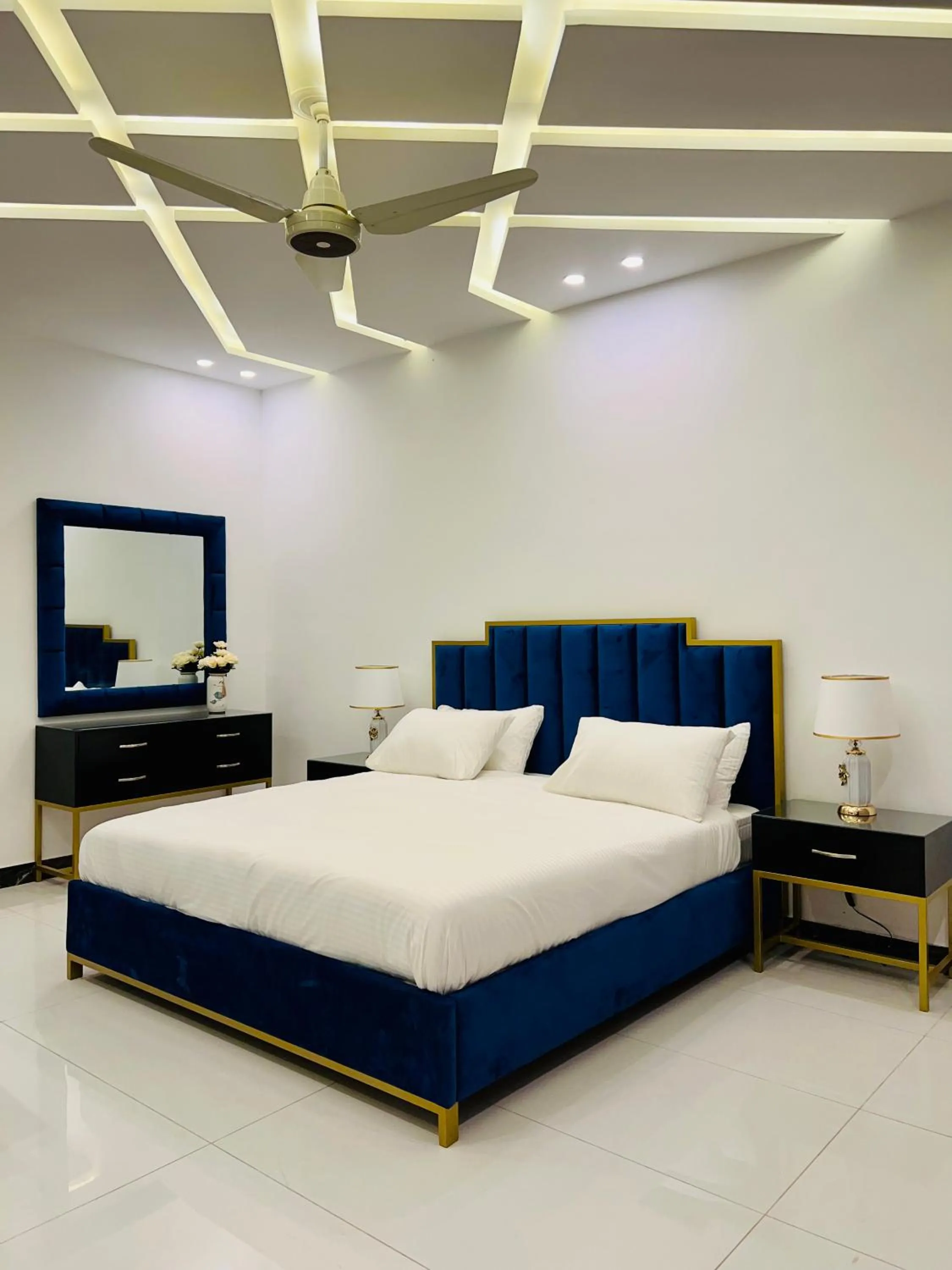 Bedroom, Bed in The Gateway islamabad