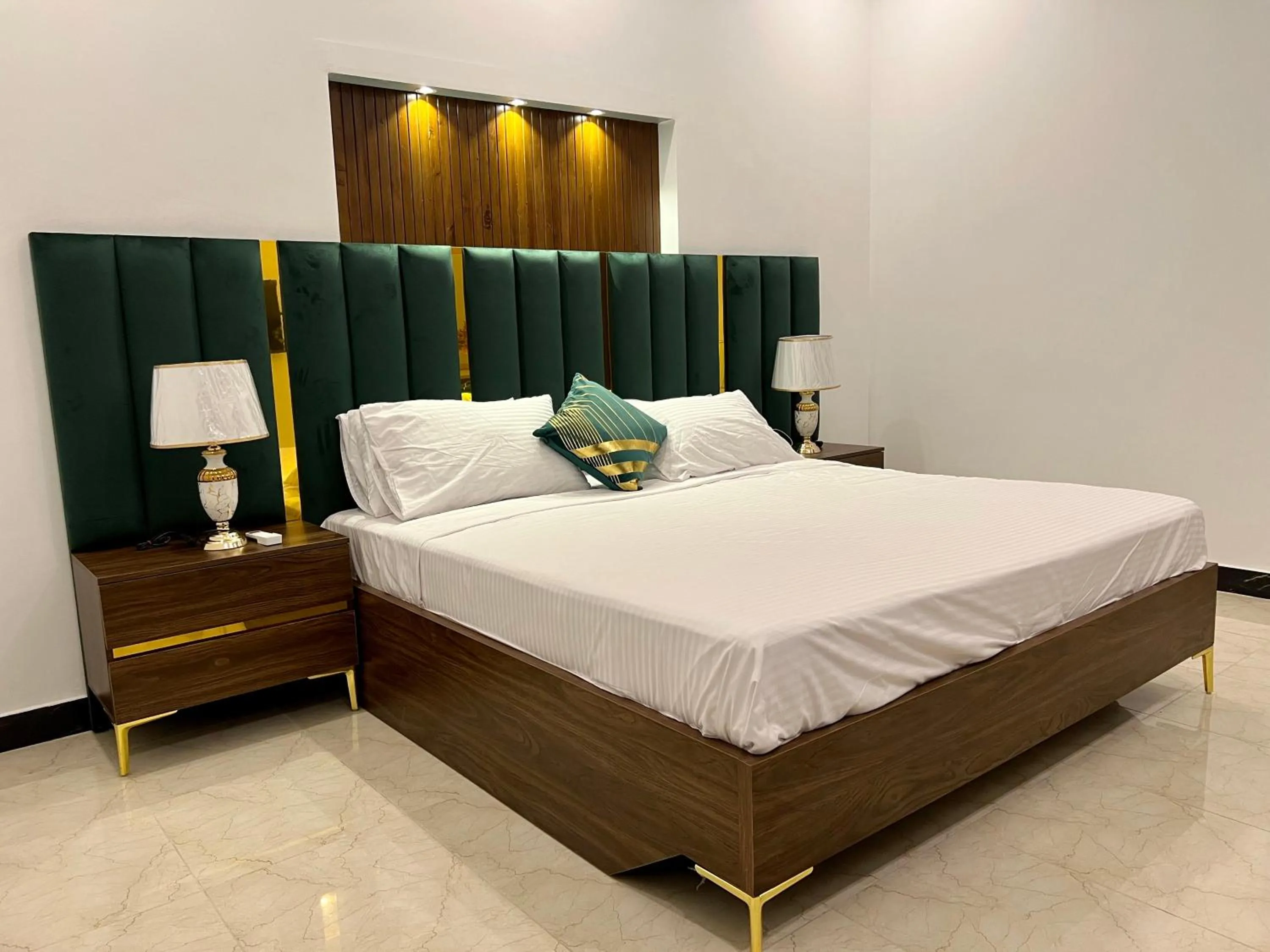 Bedroom, Bed in The Gateway islamabad