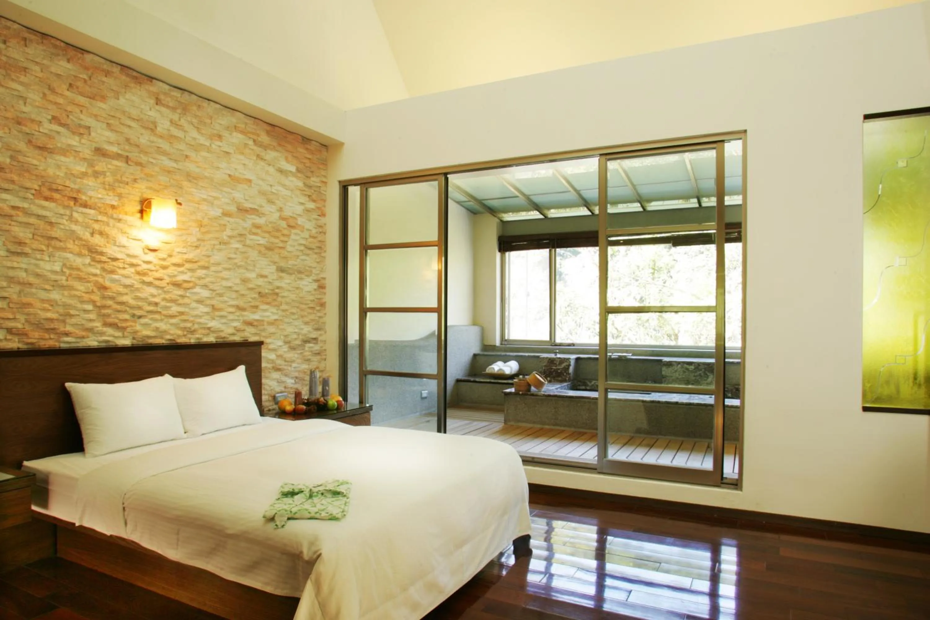 Photo of the whole room, Bed in Spring Spa Hotel