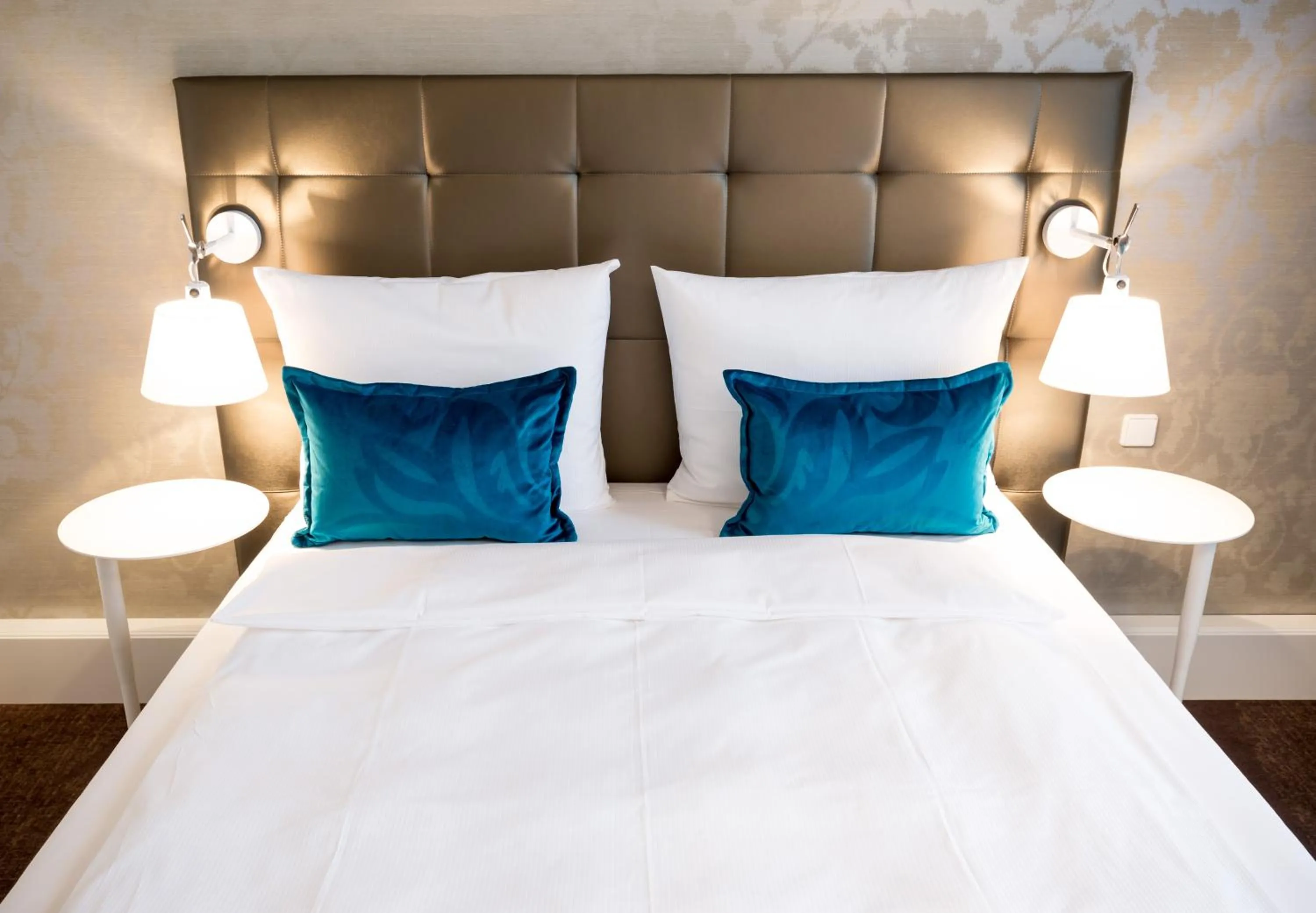 Photo of the whole room, Bed in Motel One Magdeburg