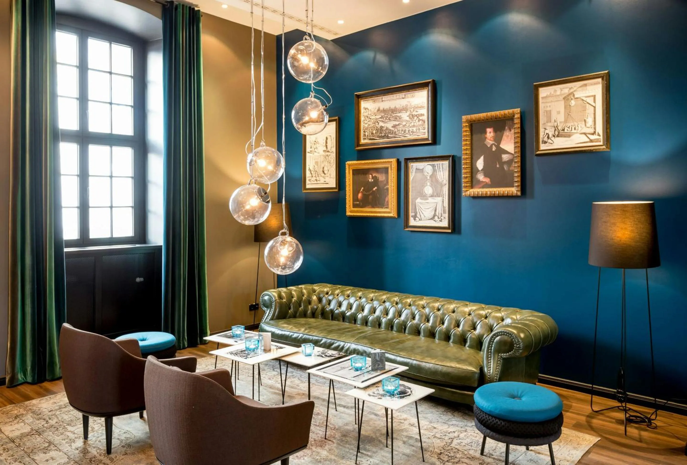 Lounge or bar in Motel One Magdeburg