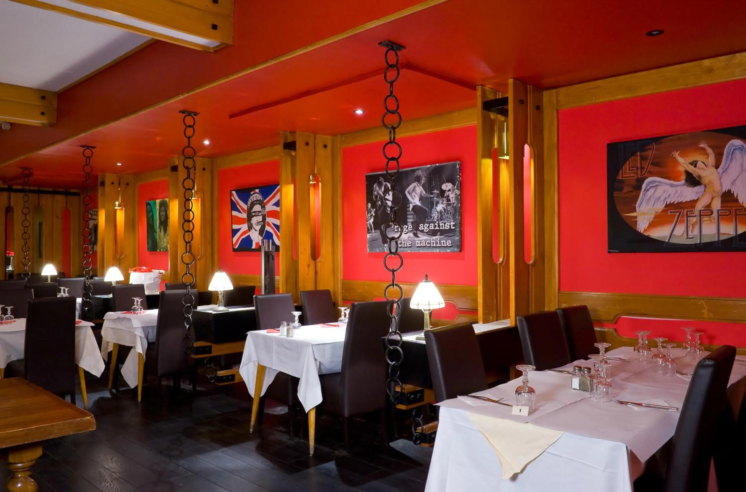 Restaurant/places to eat in Madame Vacances Hôtel et Spa Ibiza