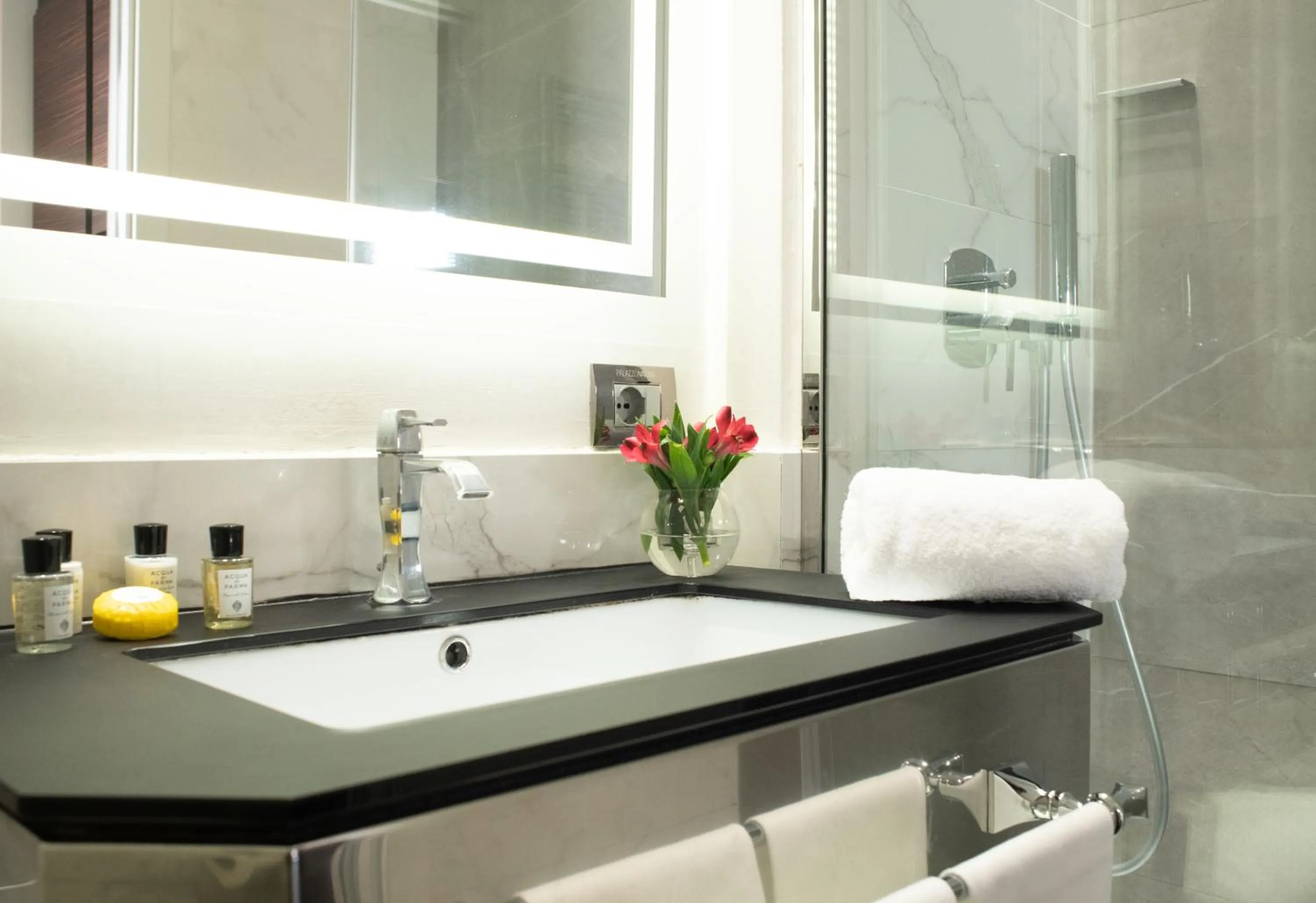 Bathroom in Palazzo Navona Hotel