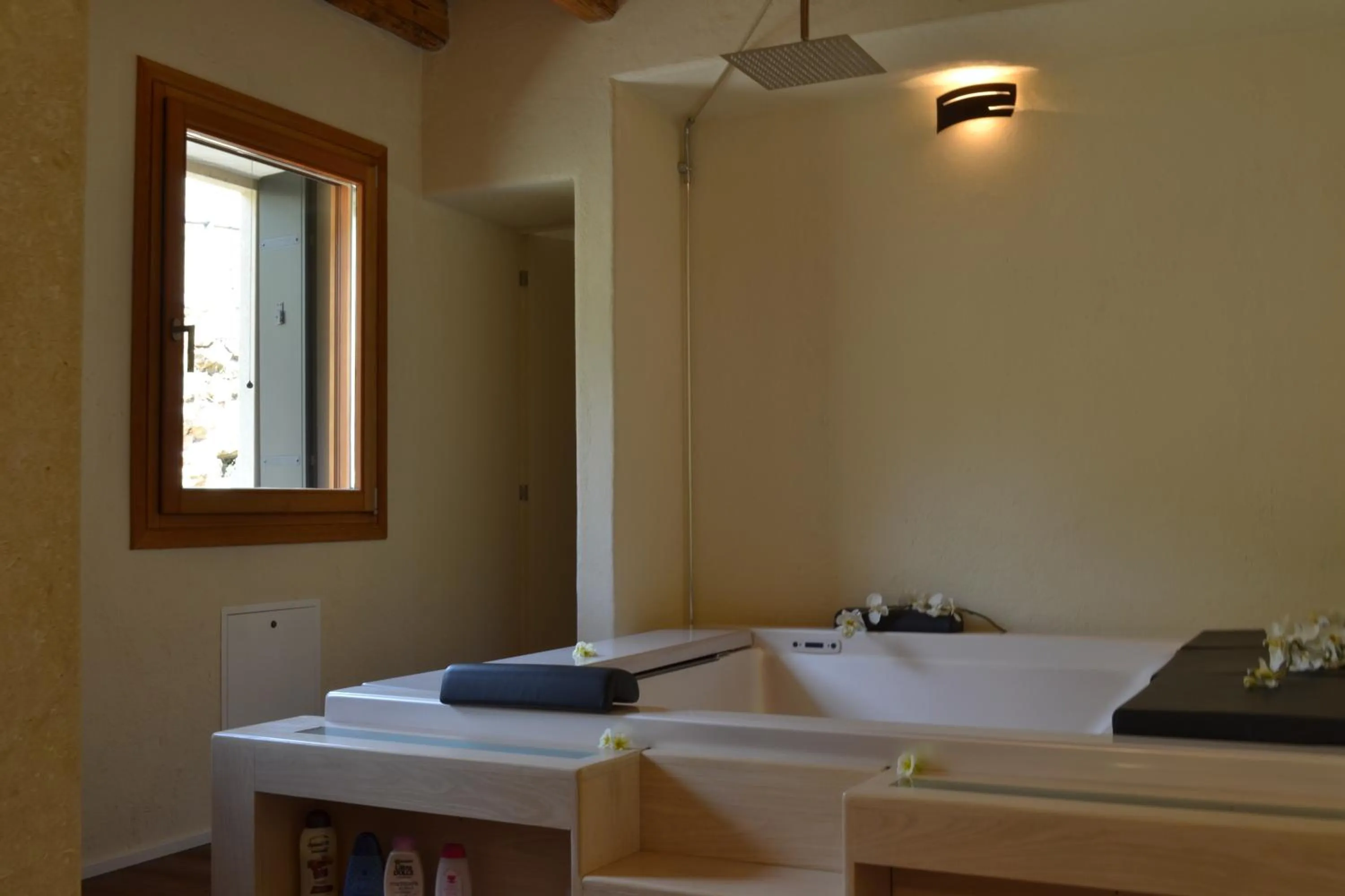 Bathroom, Bed in Casale La Rocchetta