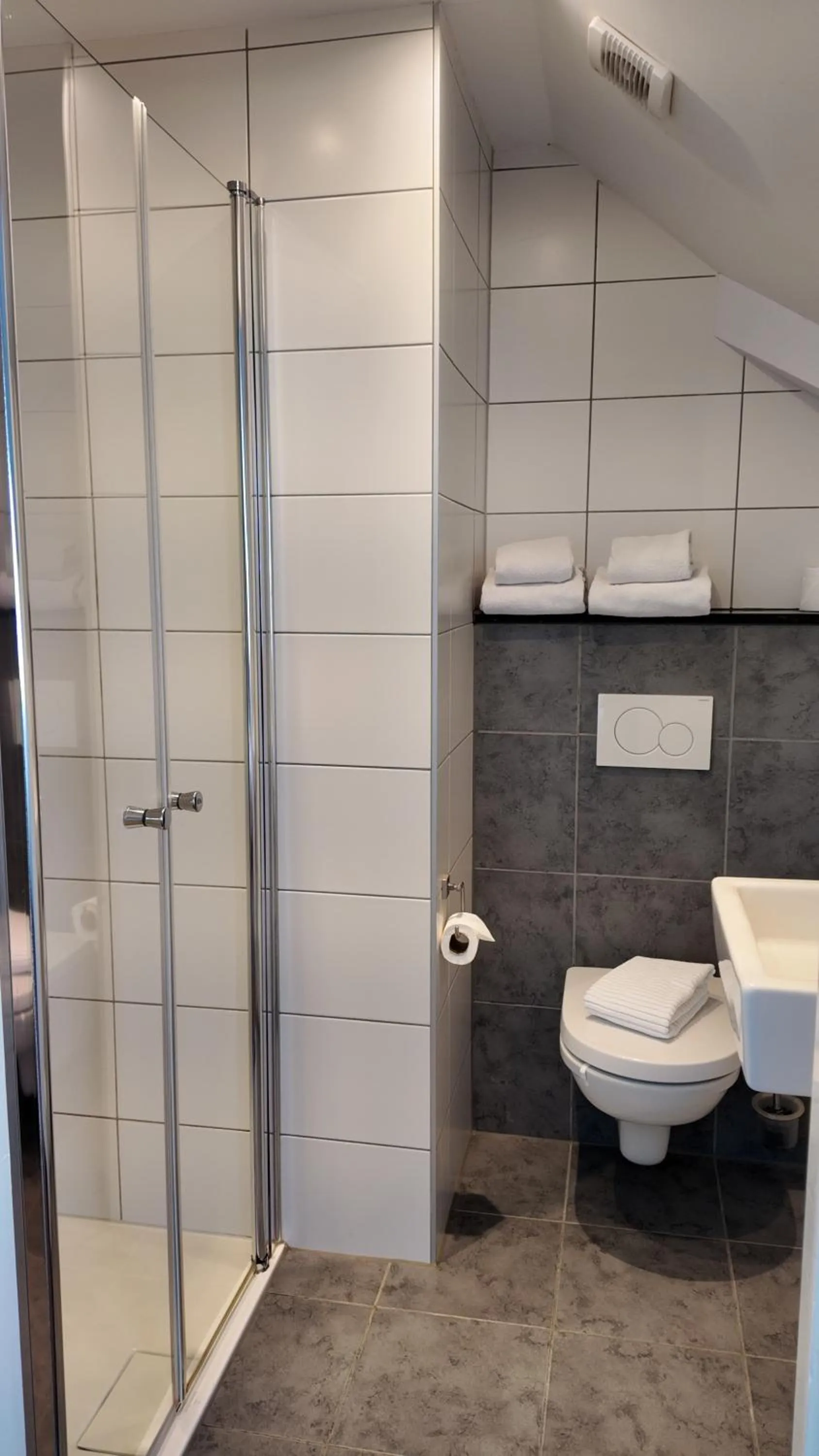 Shower in Hotel De Lange Akker