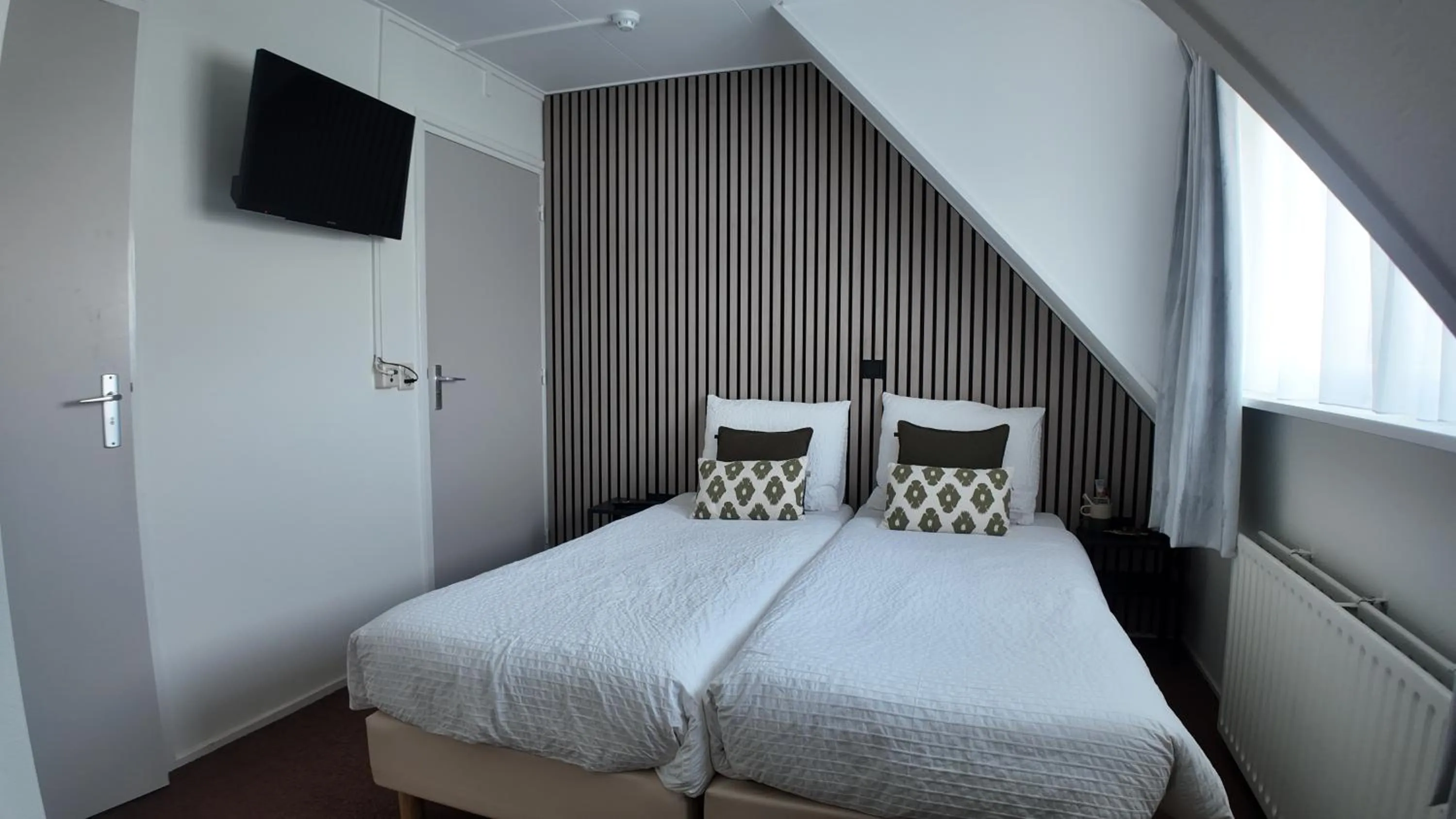 Photo of the whole room, Bed in Hotel De Lange Akker