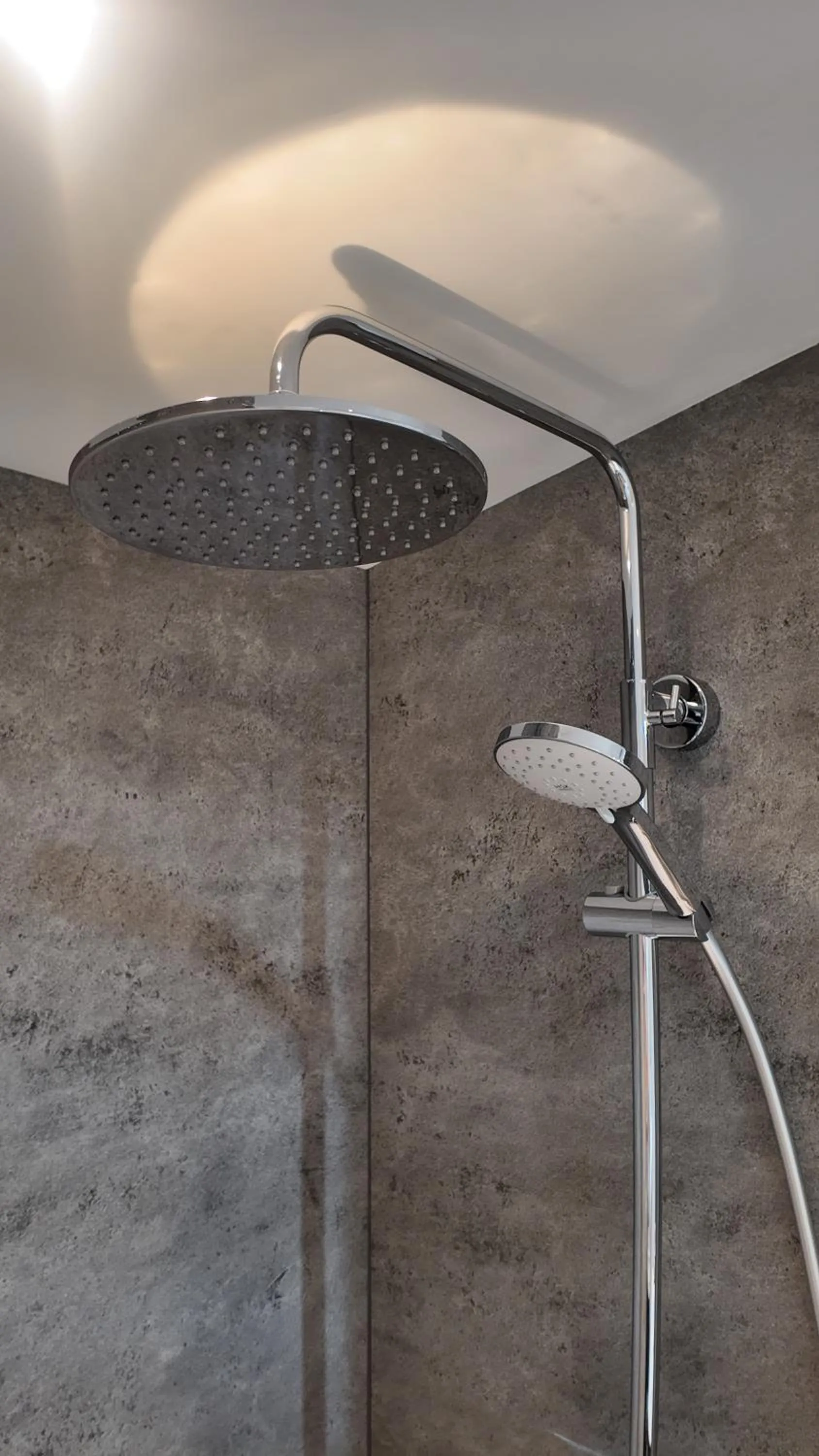 Shower in Hotel De Lange Akker