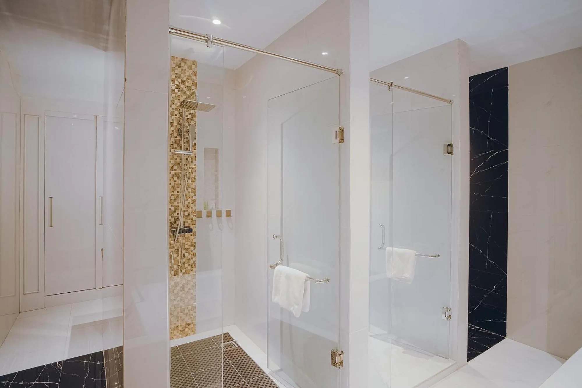 Bathroom in Portola Grand Arabia Hotel