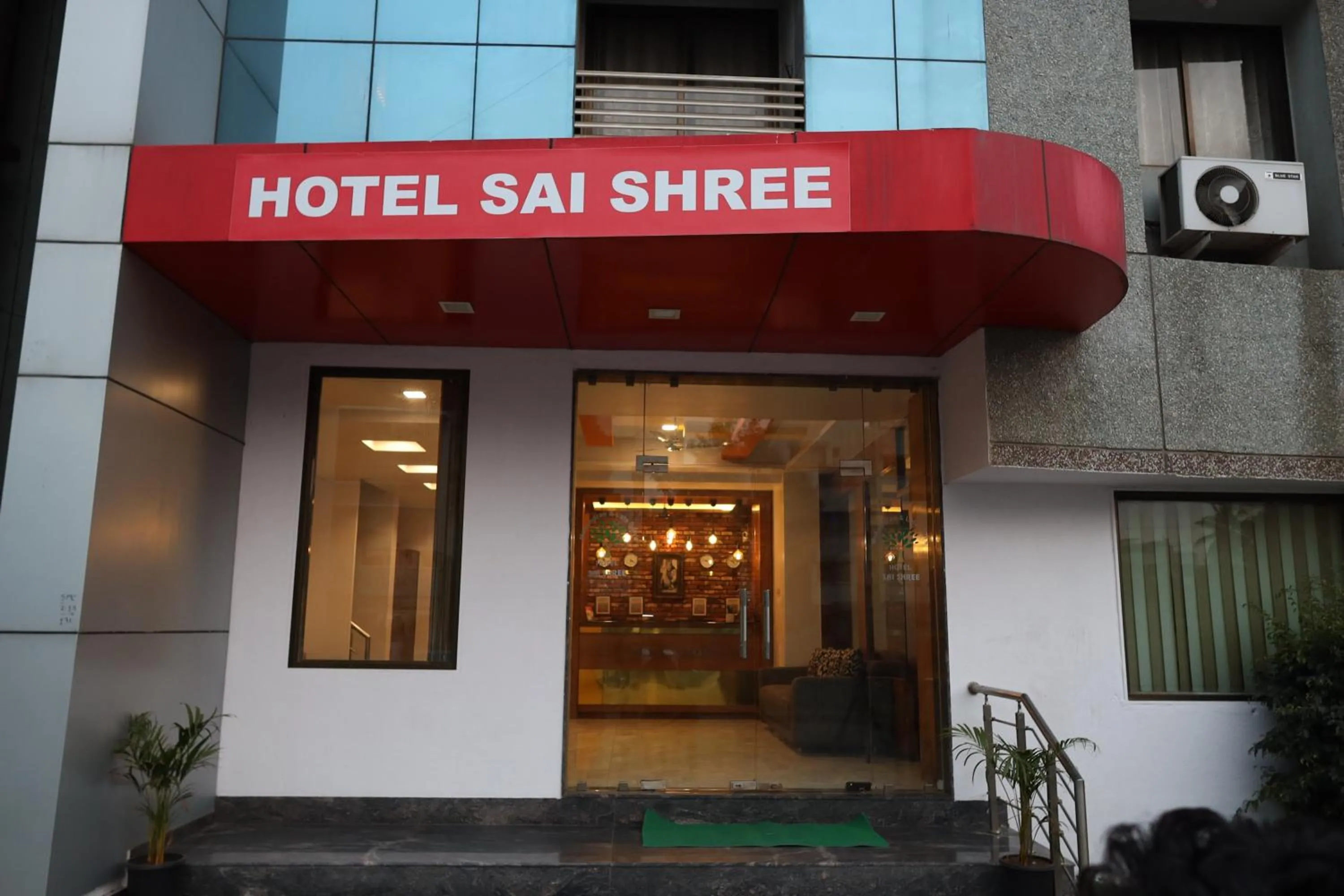 Facade/entrance in Hotel Sai Shree