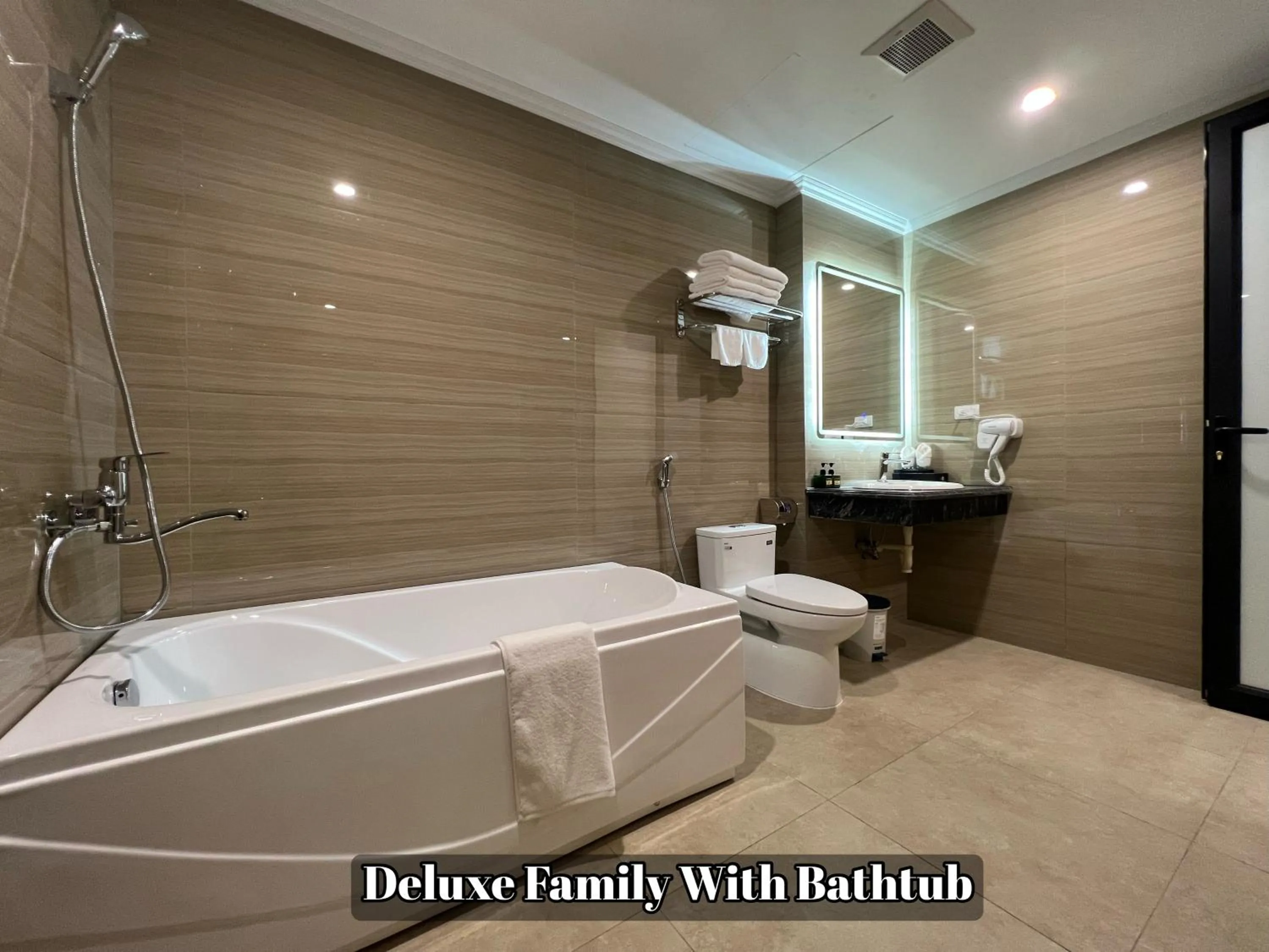 Grand Dragon Noi Bai Hotel