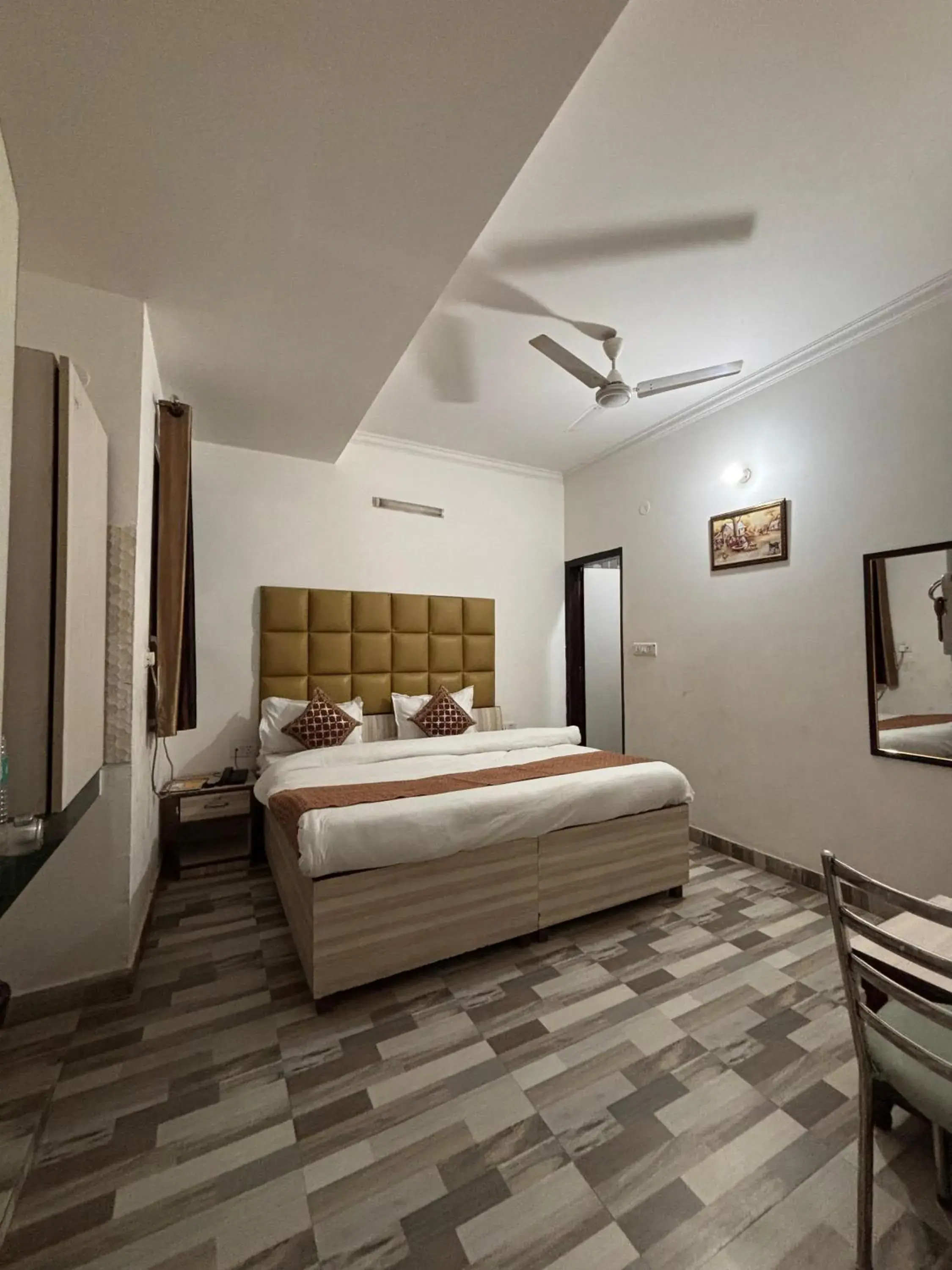 Deluxe Room - single occupancy in CLINK AIRPORT STAY -New Delhi Deluxe Room - single occupancy in CLINK AIRPORT STAY -New Delhi