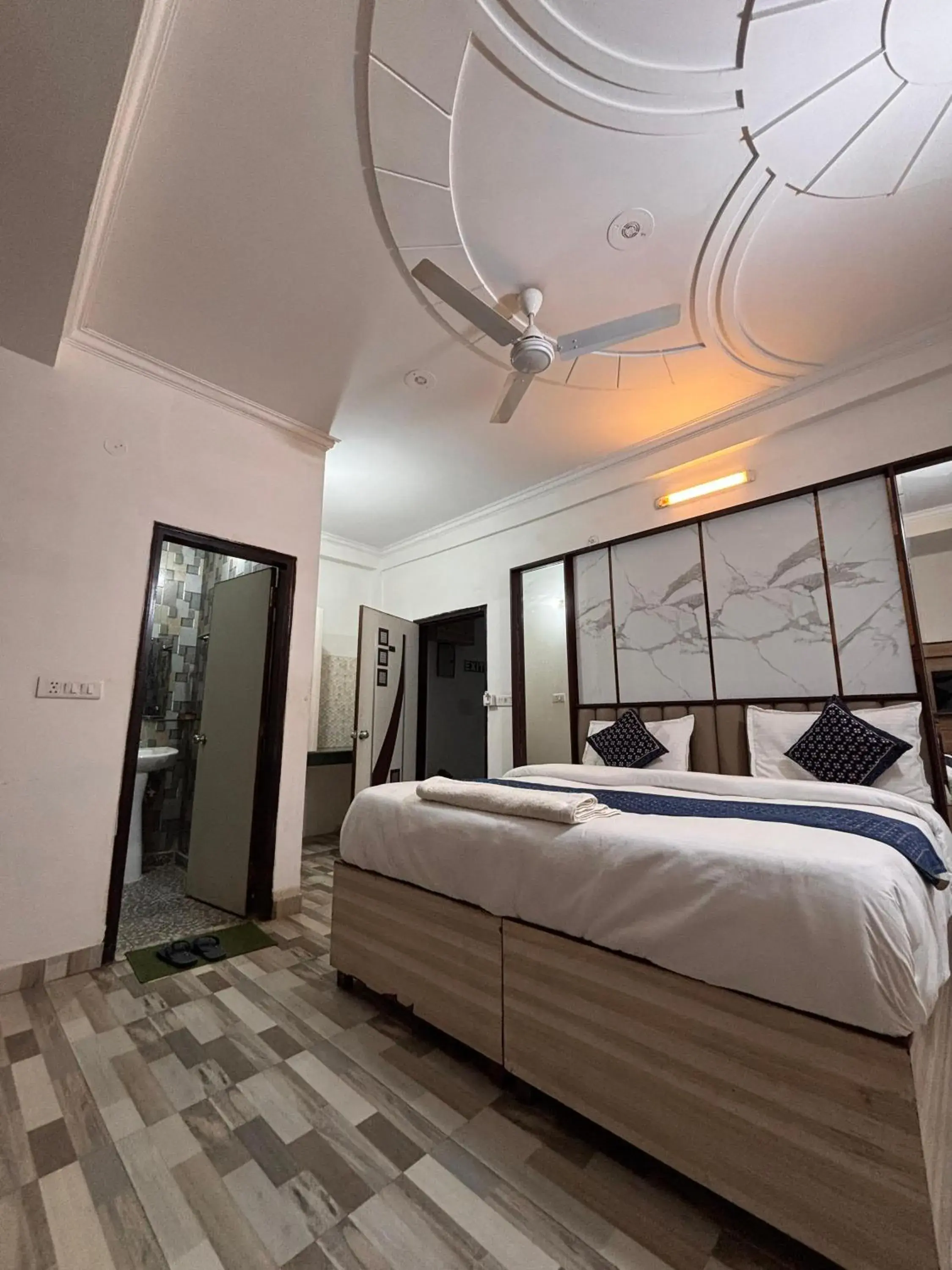 Family Double Room - single occupancy in CLINK AIRPORT STAY -New Delhi Family Double Room - single occupancy in CLINK AIRPORT STAY -New Delhi