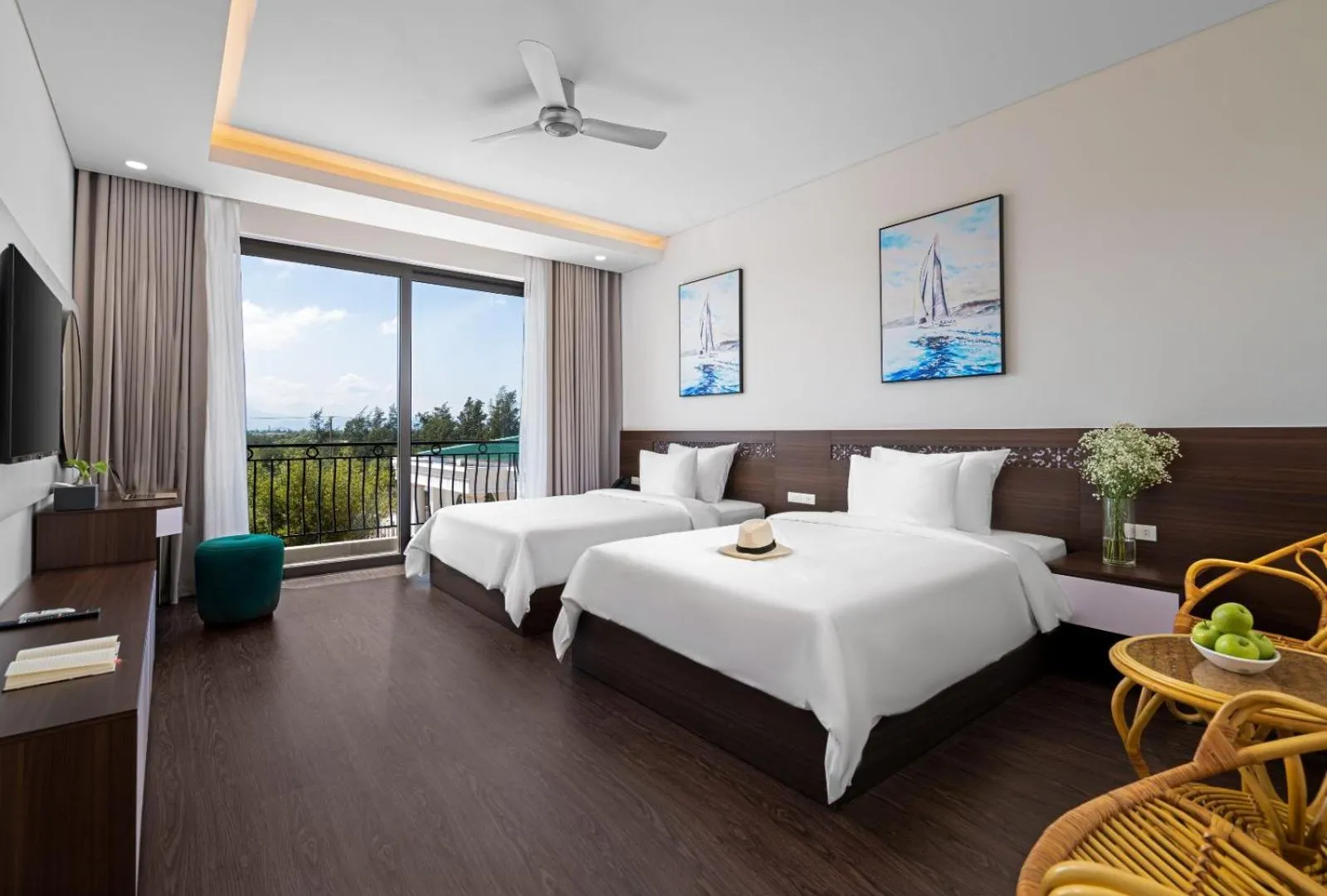 Bed in Hoang Yen Boutique Hotel