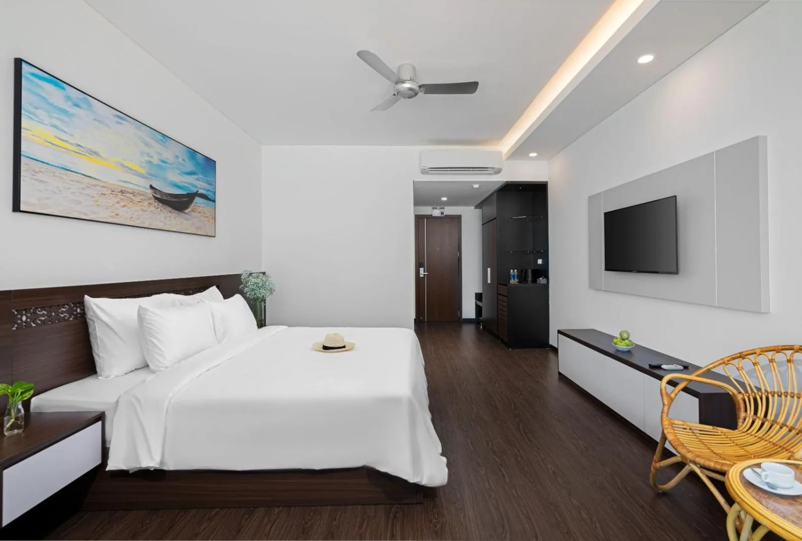 Bed in Hoang Yen Boutique Hotel