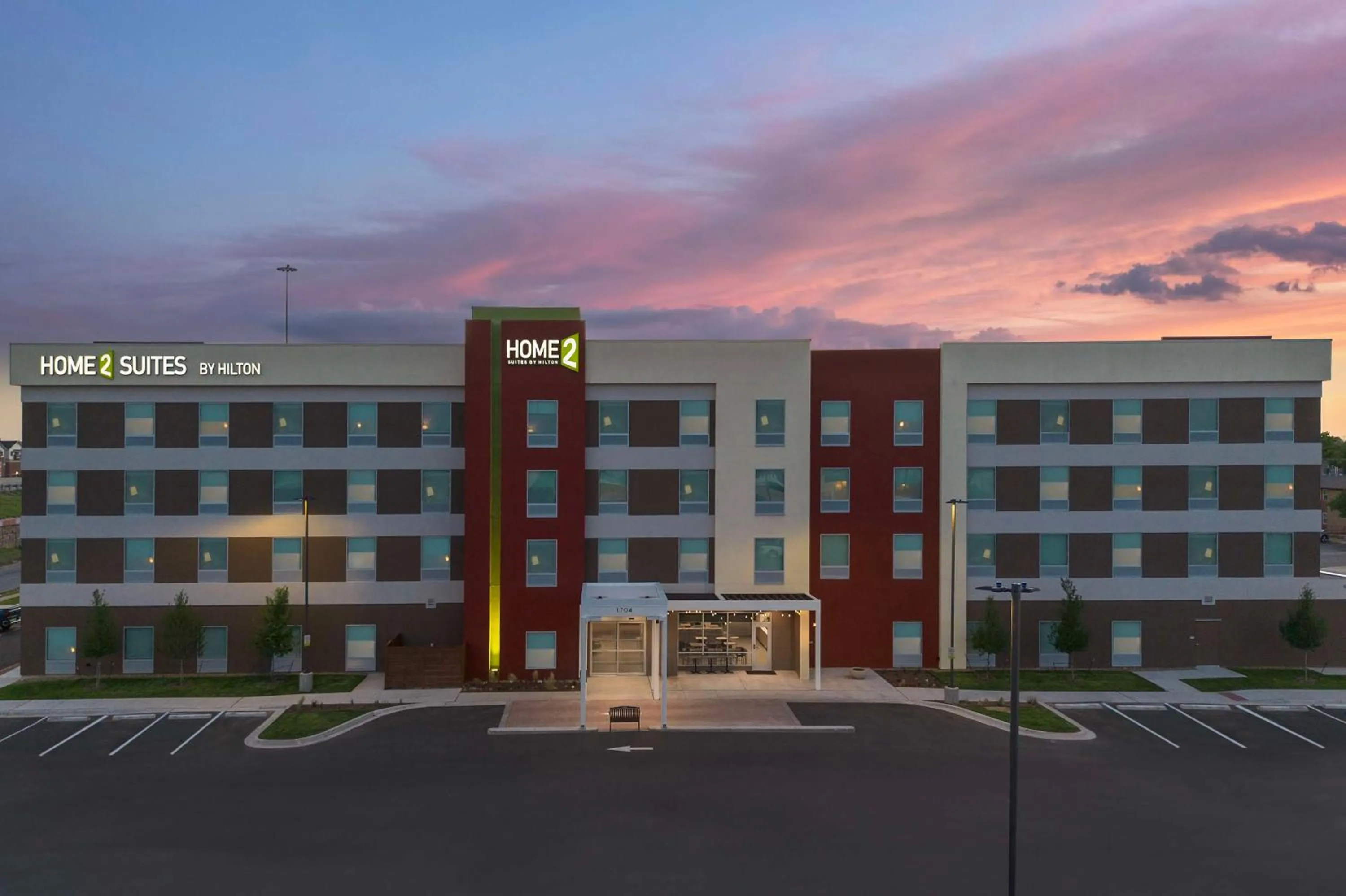 Property building in Home2 Suites By Hilton Lubbock University