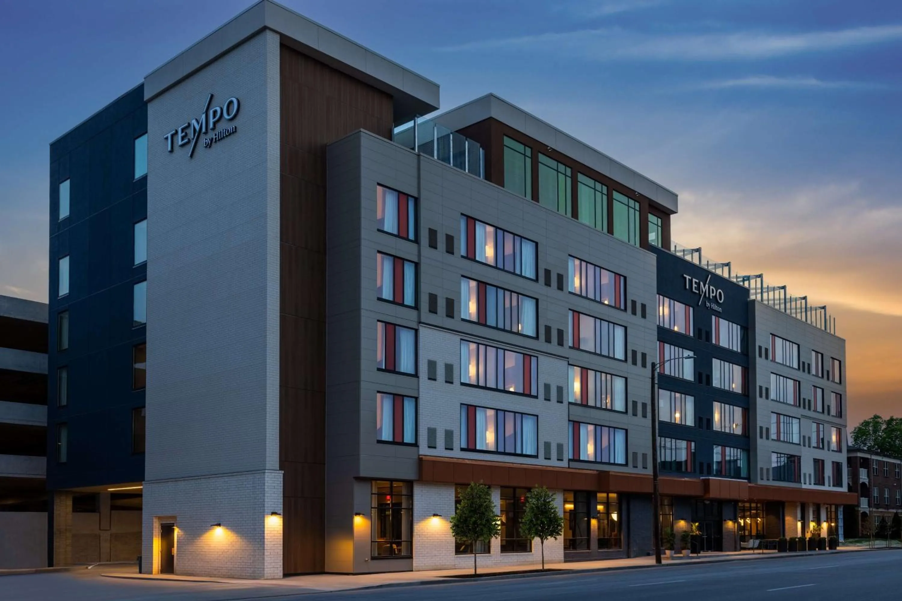 Property building in Tempo By Hilton Louisville Downtown Nulu