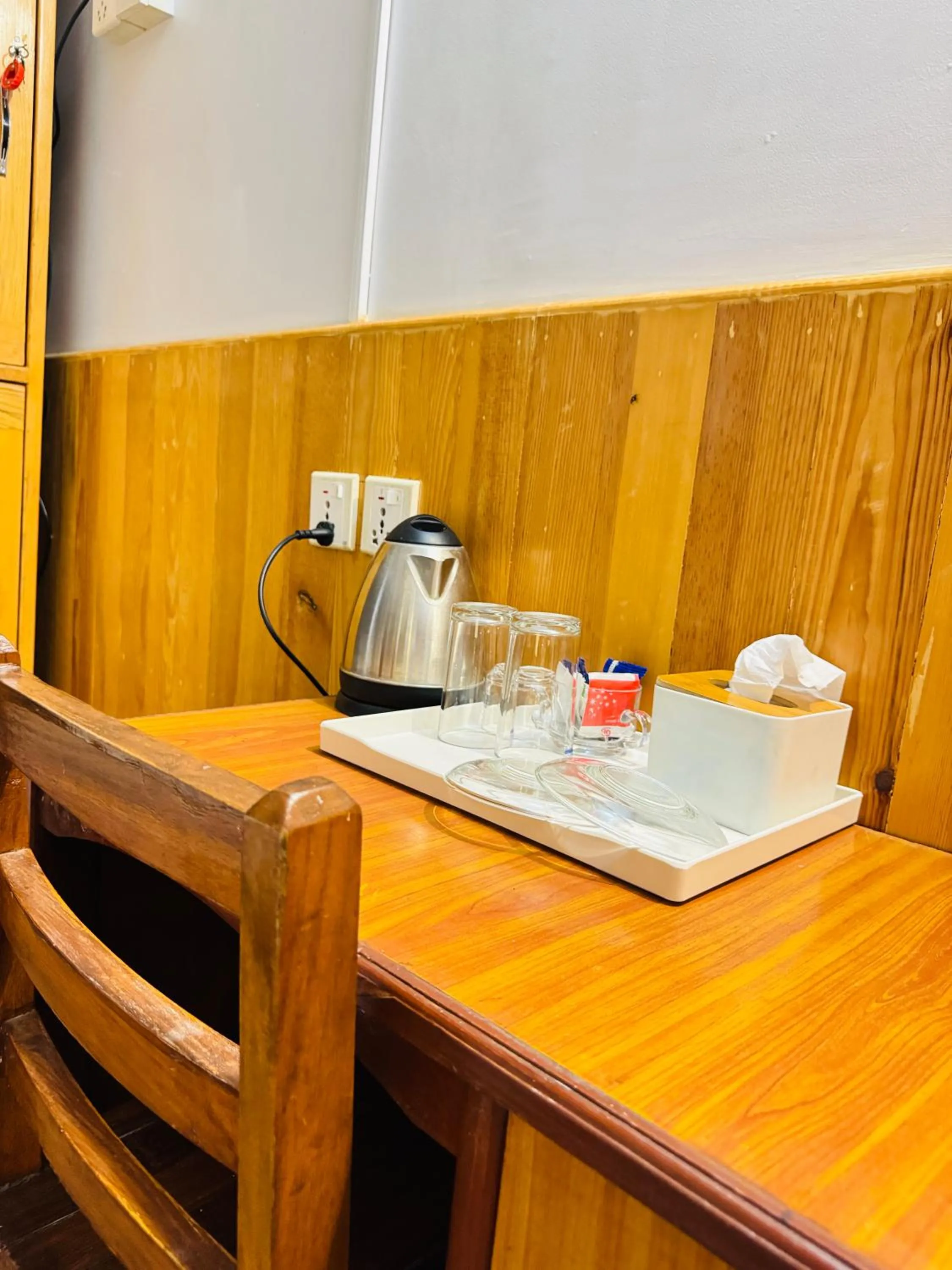 Coffee/tea facilities in Roamers Inn