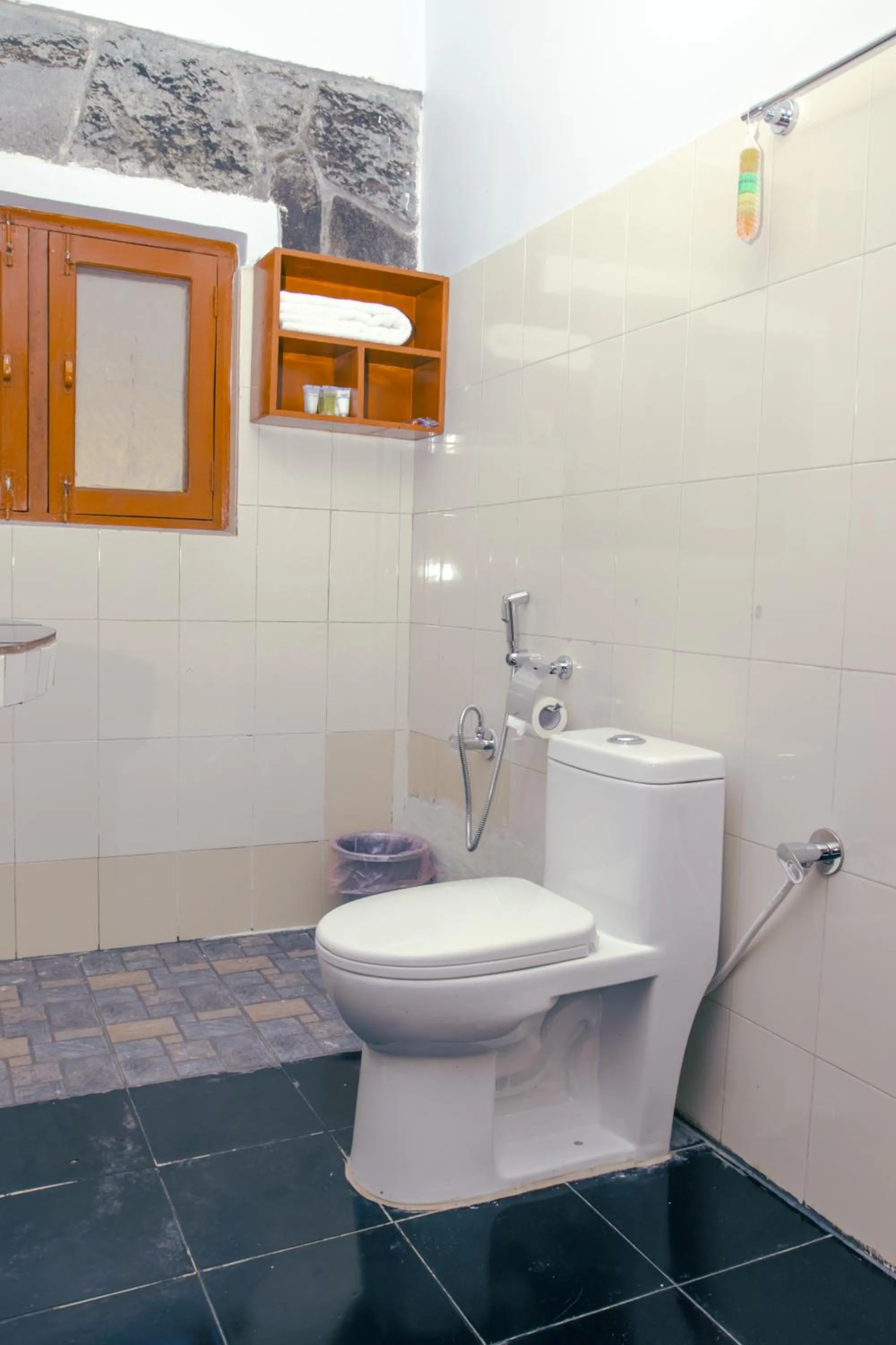 Shower in Roamers Inn