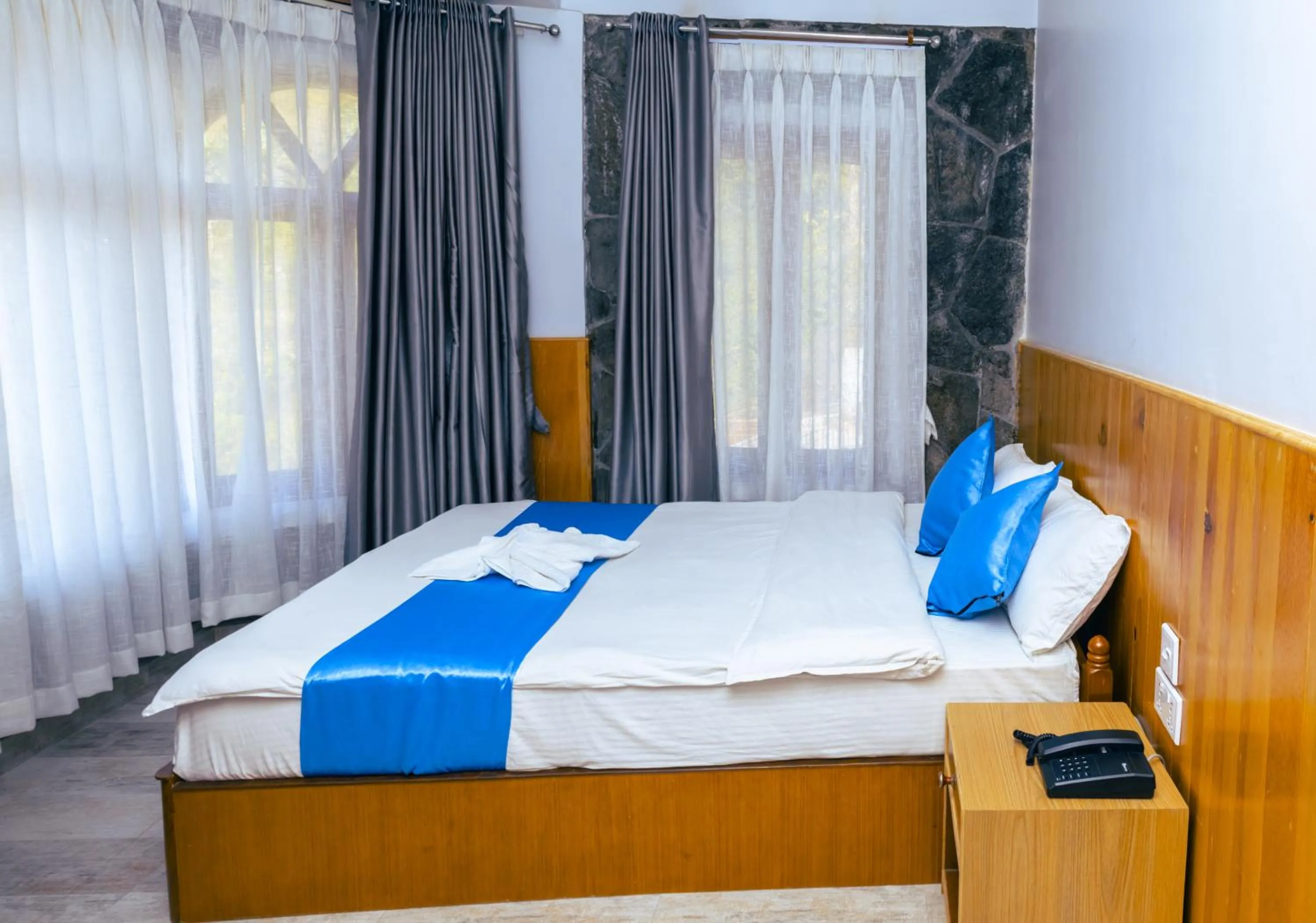 Bed in Roamers Inn