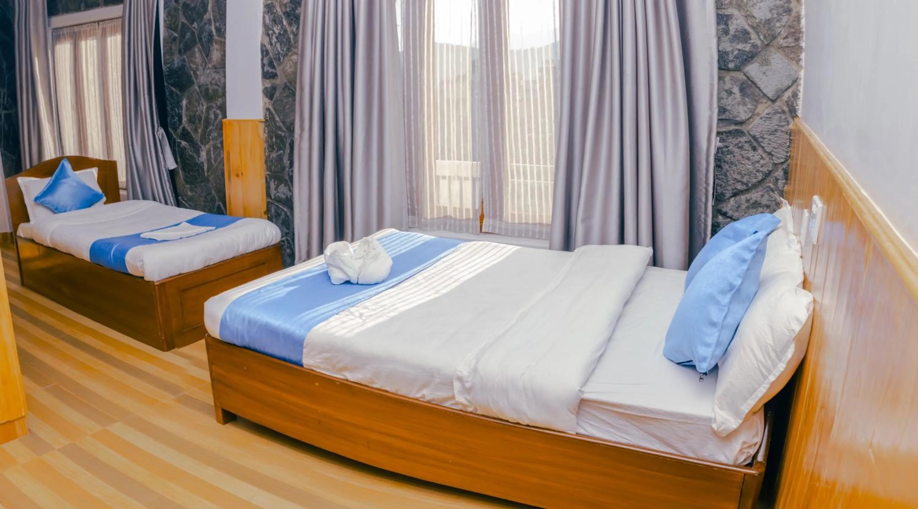 Bed in Roamers Inn