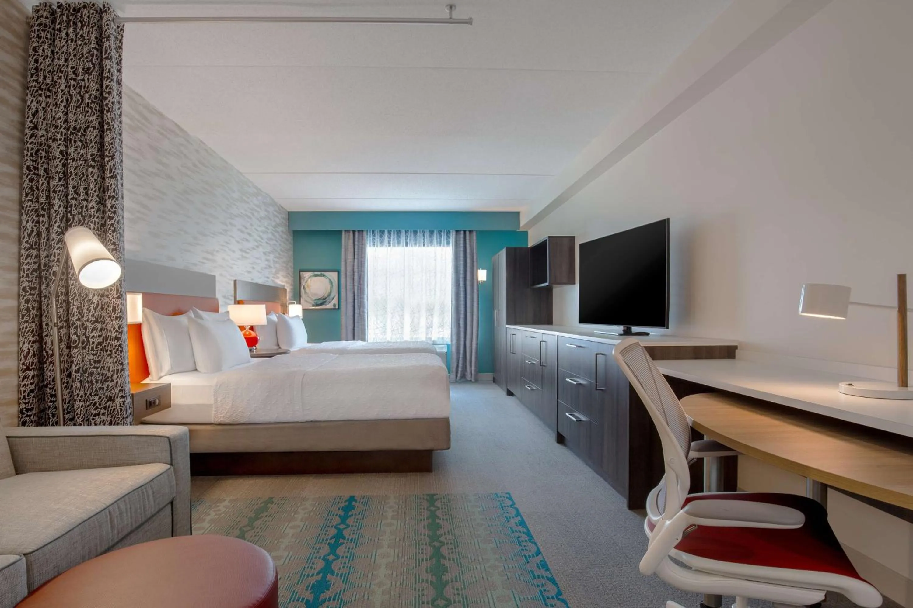 Bed in Home2 Suites By Hilton Thunder Bay