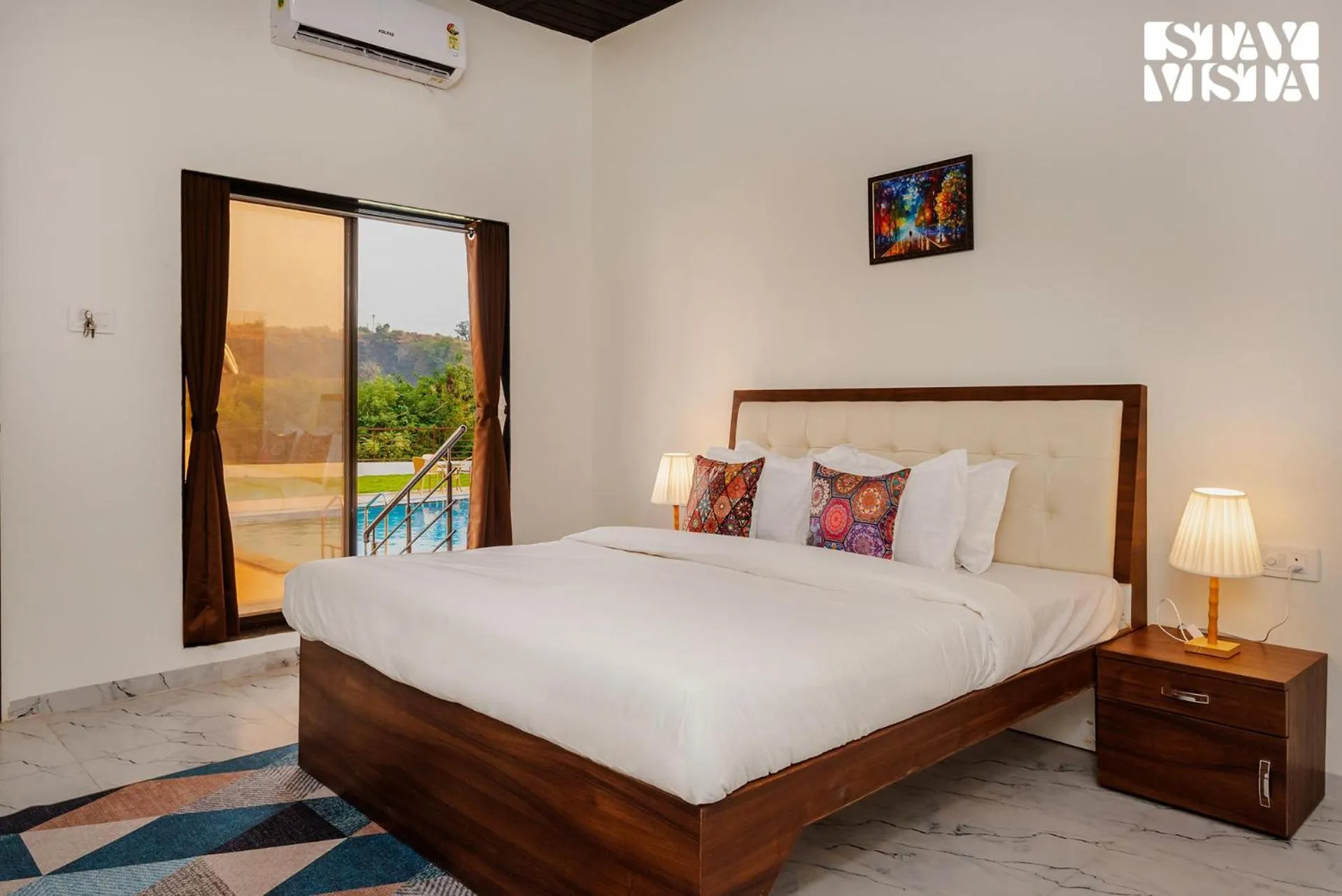 Bedroom, Bed in Mango Splash by VEO - Part of StayVista