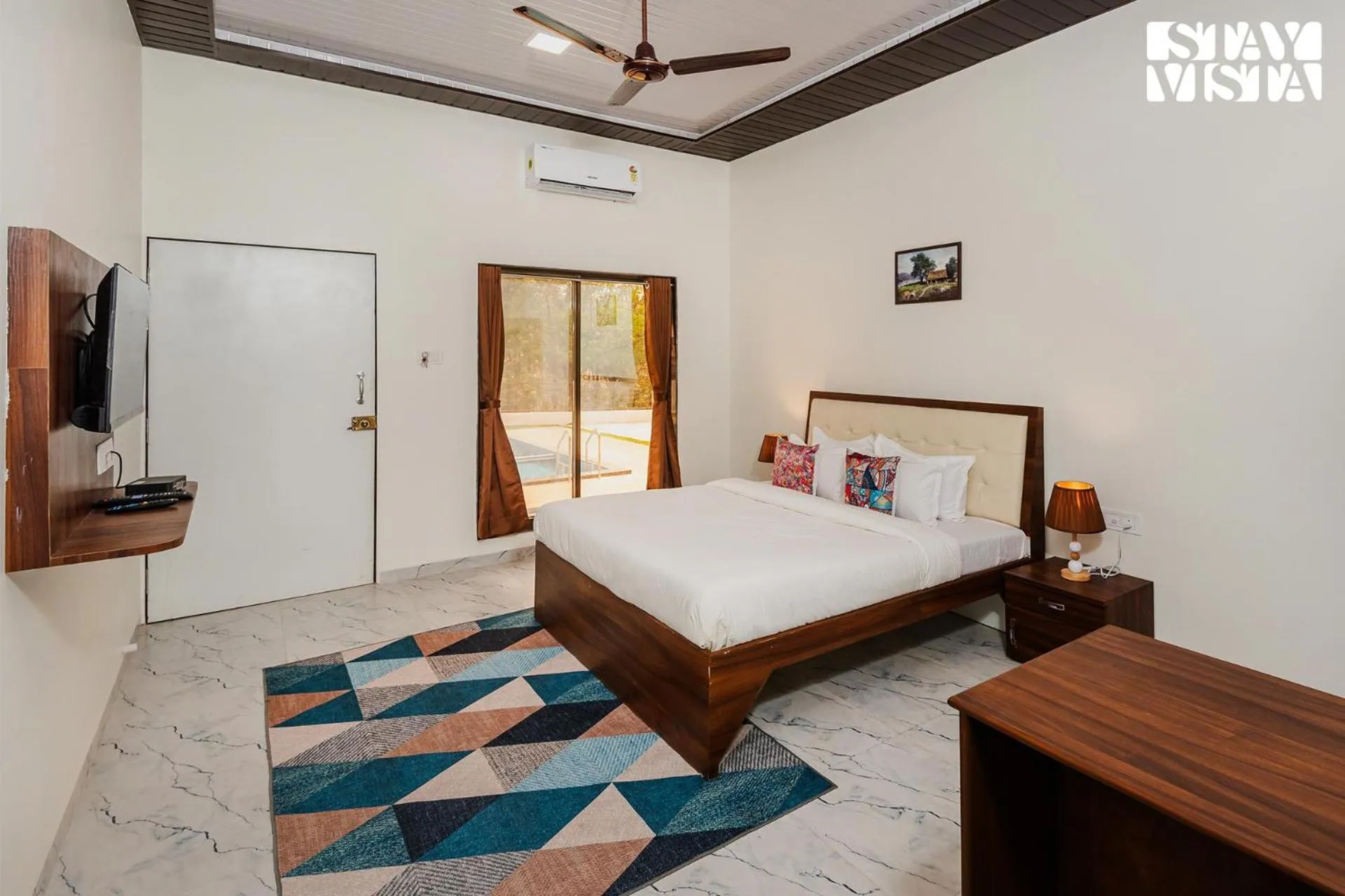 Bedroom, Bed in Mango Splash by VEO - Part of StayVista