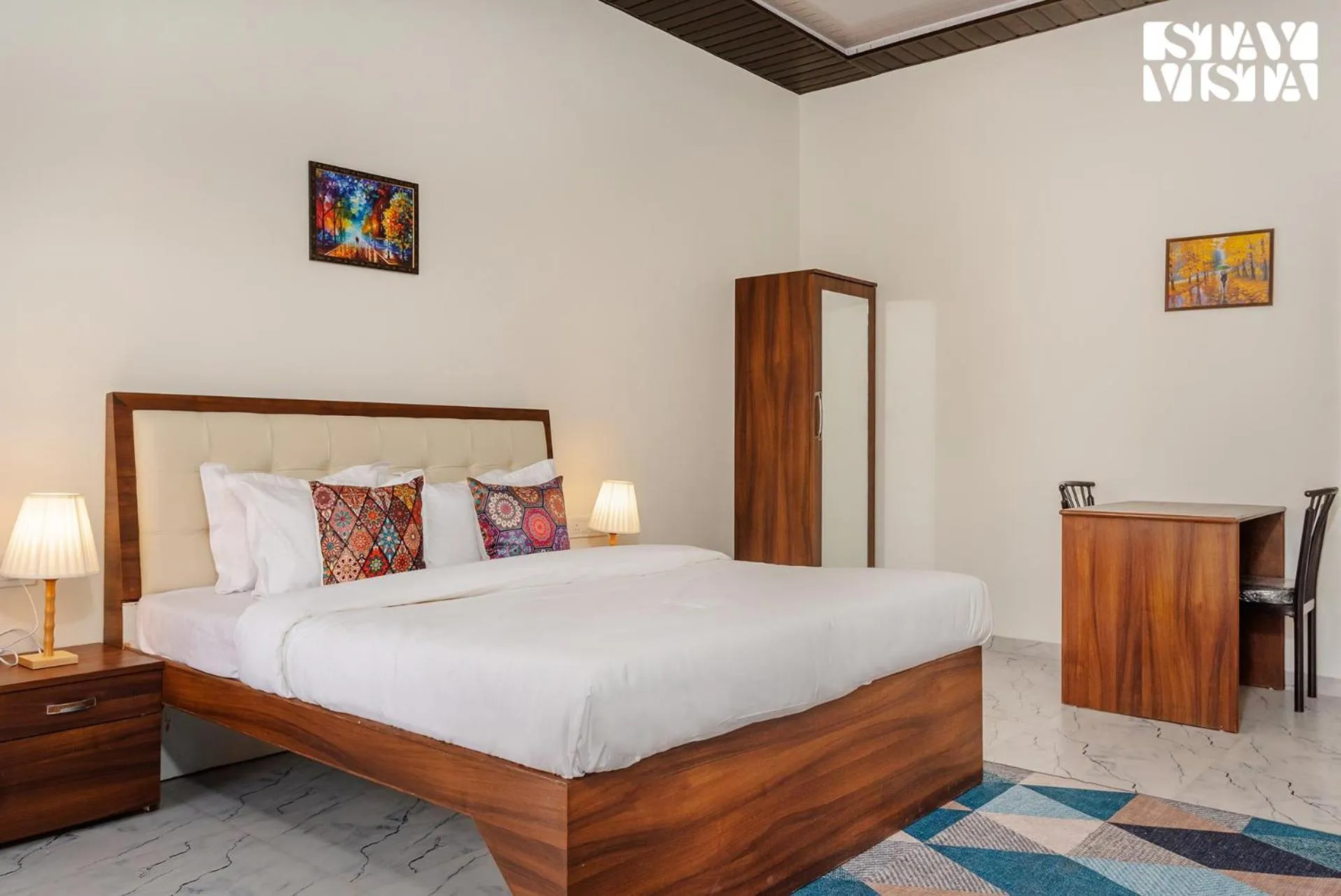 Bedroom, Bed in Mango Splash by VEO - Part of StayVista